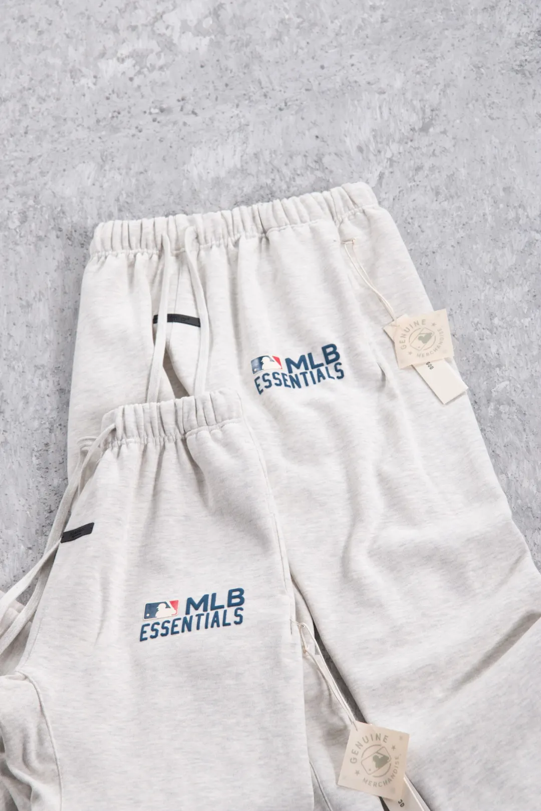 Fear of God Essentials x MLB Logo Sweatpants D17023703 — view 9