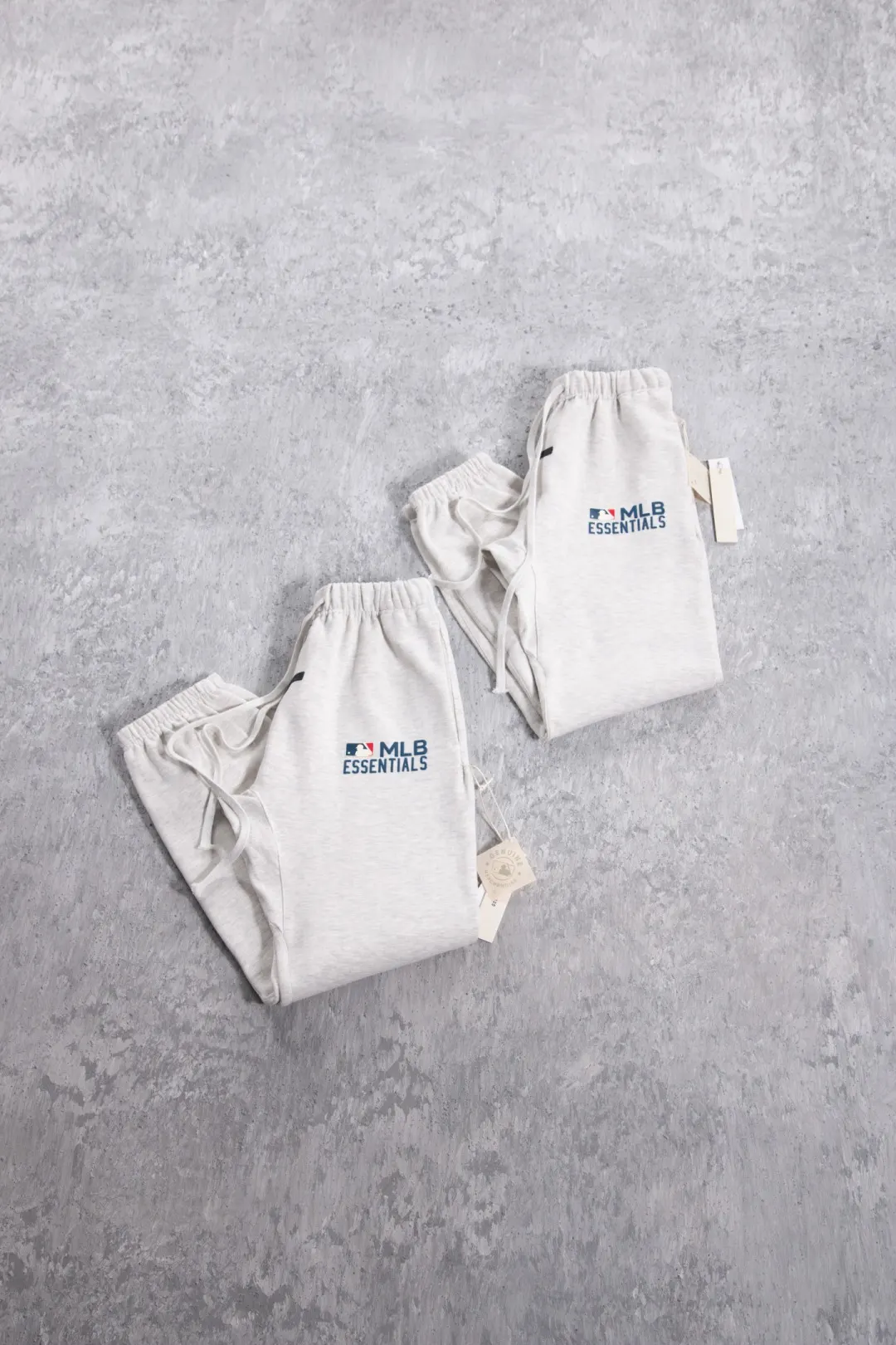 Fear of God Essentials x MLB Logo Sweatpants D17023703 — view 10