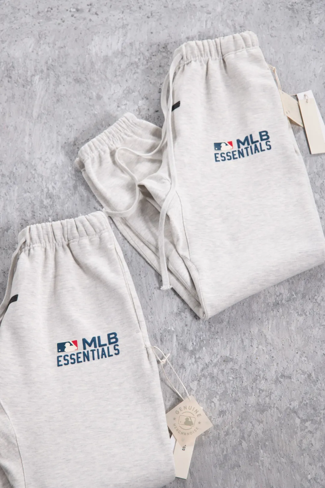 Fear of God Essentials x MLB Logo Sweatpants D17023703 — view 11