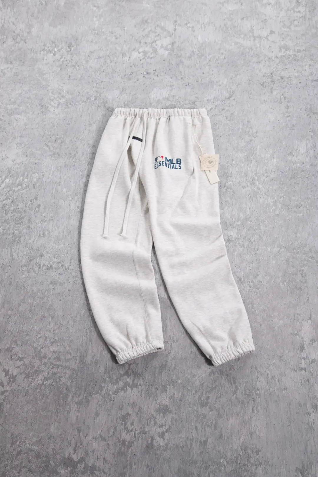 Fear of God Essentials x MLB Logo Sweatpants D17023703 — view 12