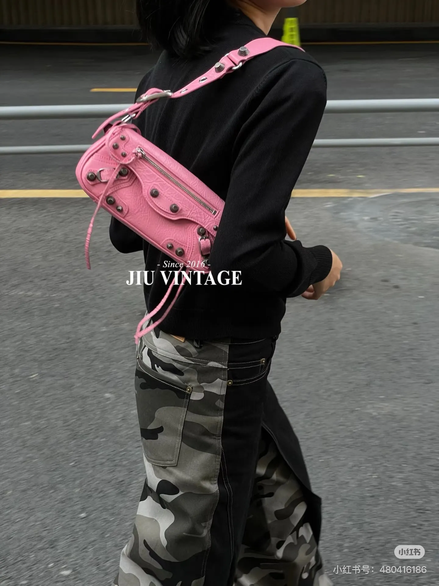 Le Cagole Mini Shoulder Bag D34018400 — view 5