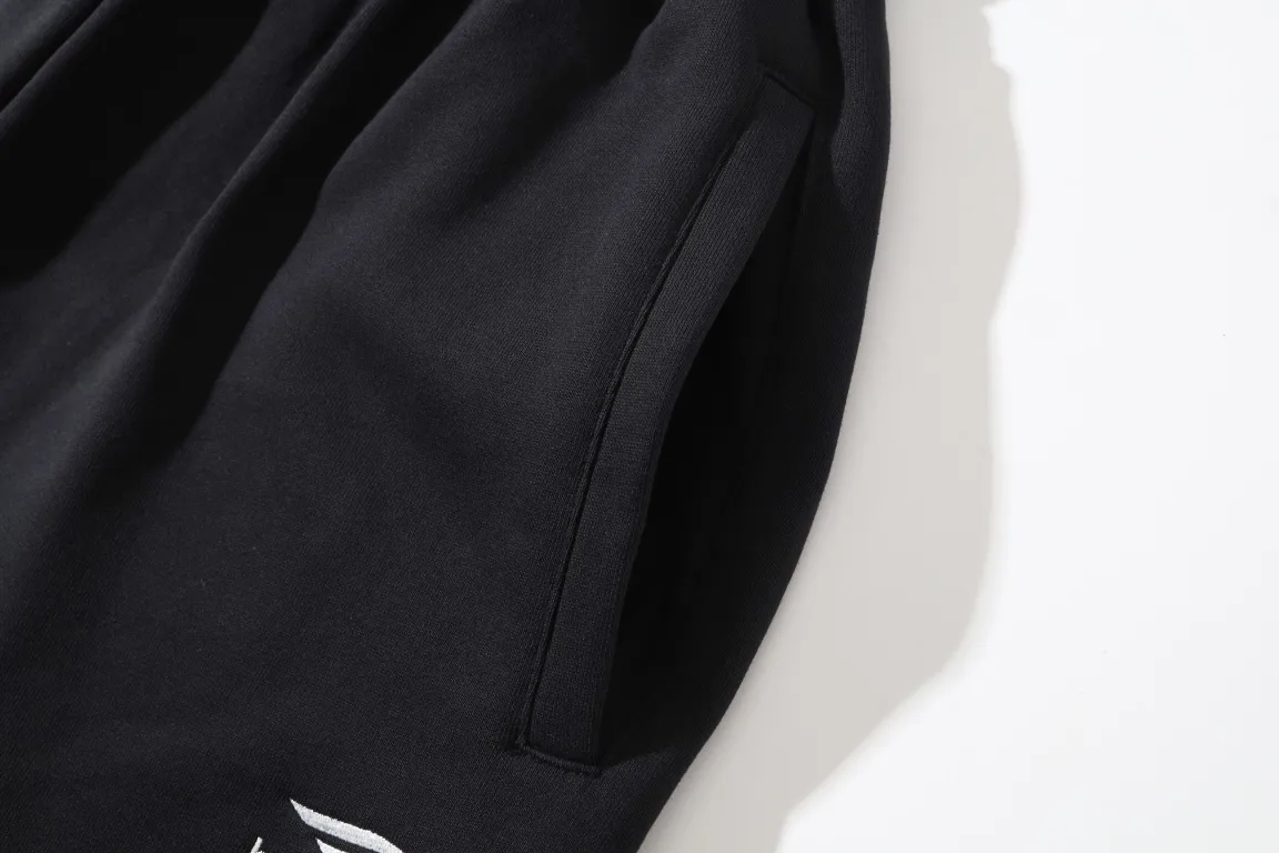 3B Logo Embroidered Sweat Shorts D16521269 — view 15