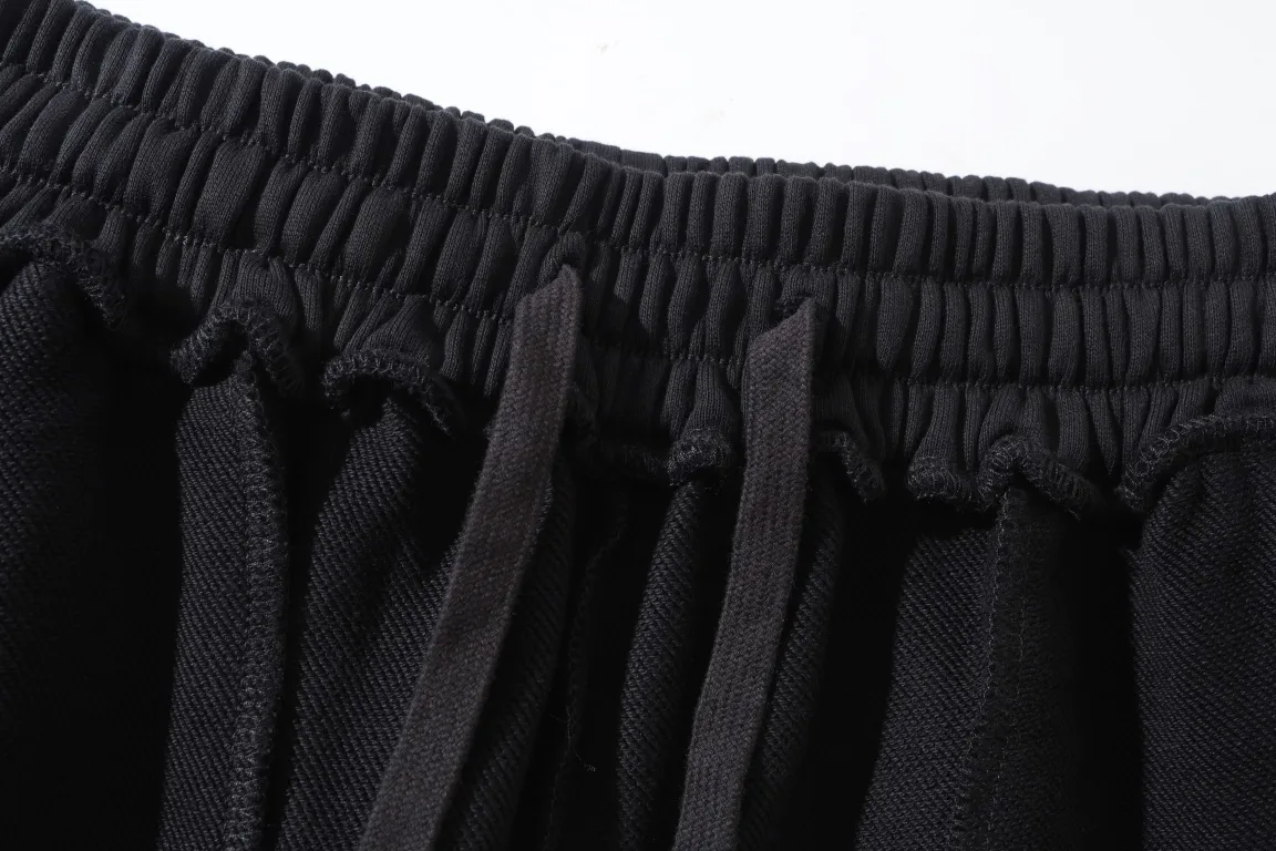 3B Logo Embroidered Sweat Shorts D16521269 — view 16