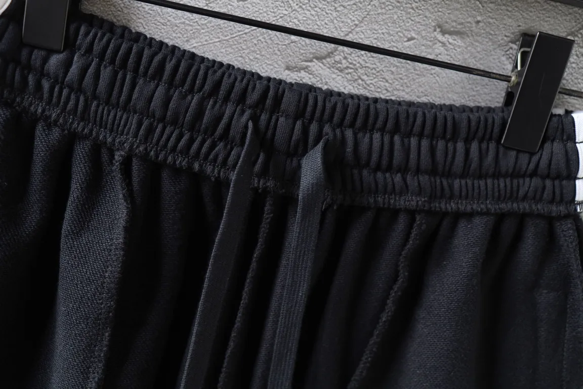 Logo Embroidered Striped Jersey Shorts D16521271 — view 34