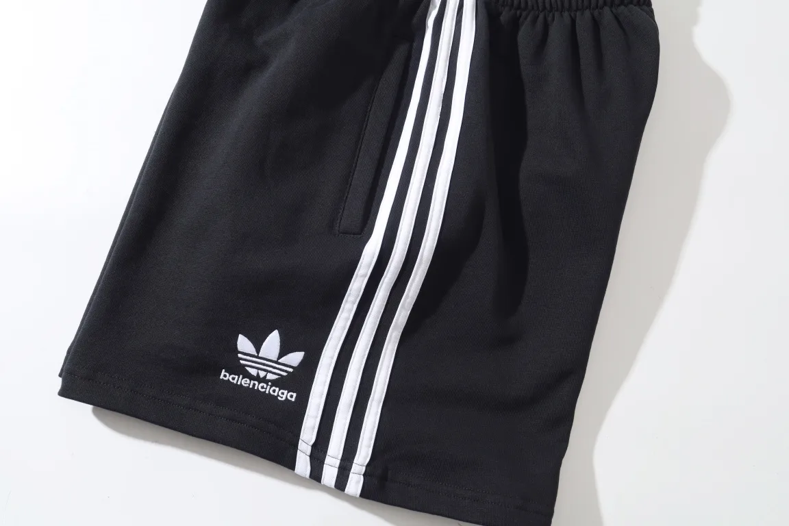 Logo Embroidered Striped Jersey Shorts D16521271 — view 43