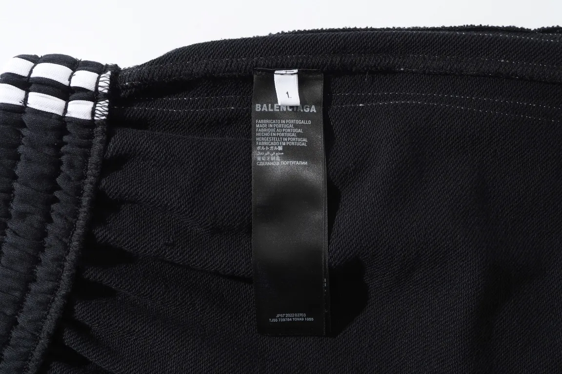 Logo Embroidered Striped Jersey Shorts D16521271 — view 45