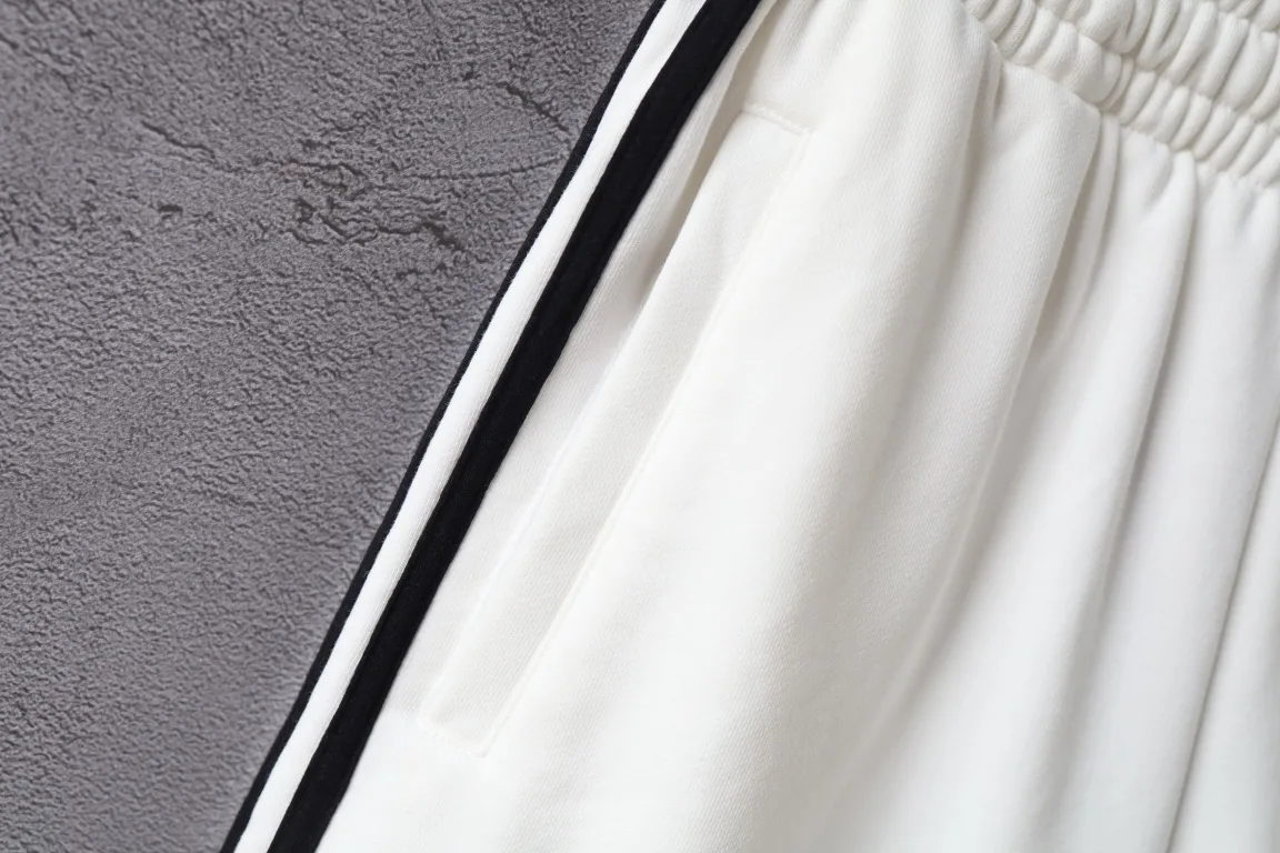Logo Embroidered Striped Jersey Shorts D16521271 — view 51