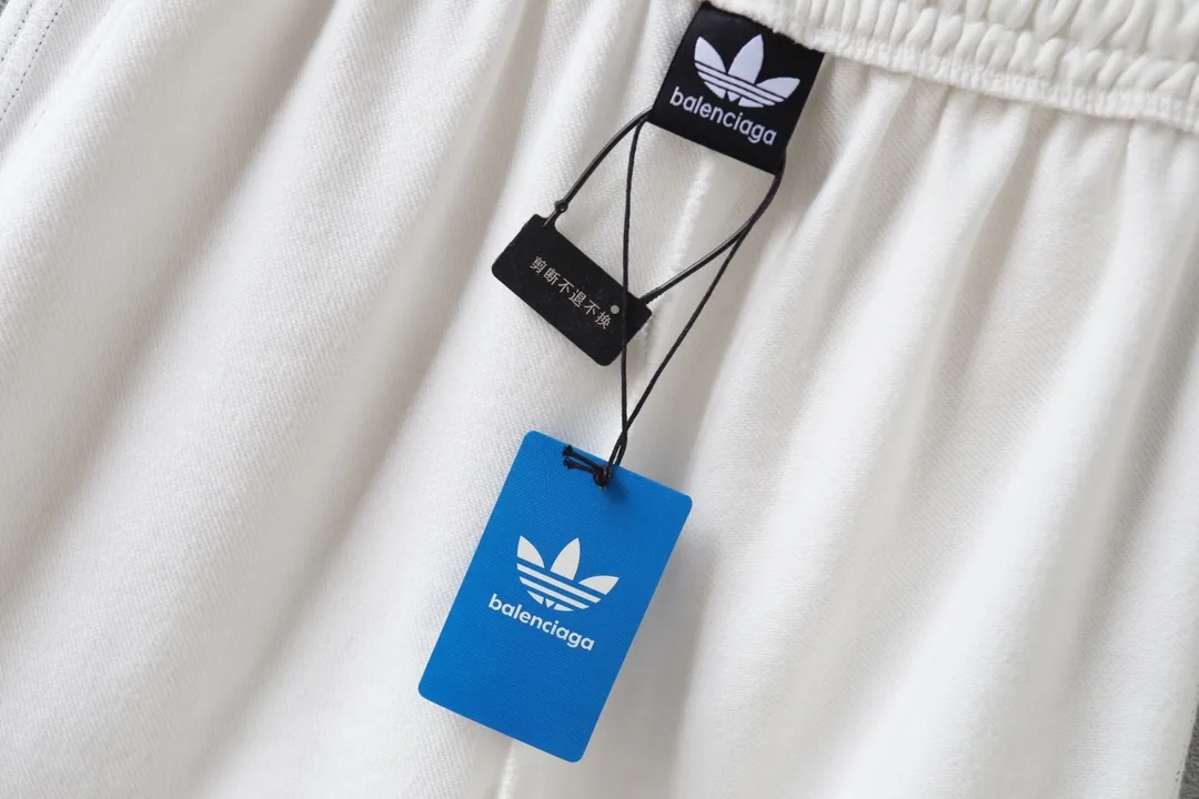 Logo Embroidered Striped Jersey Shorts D16521271 — view 53