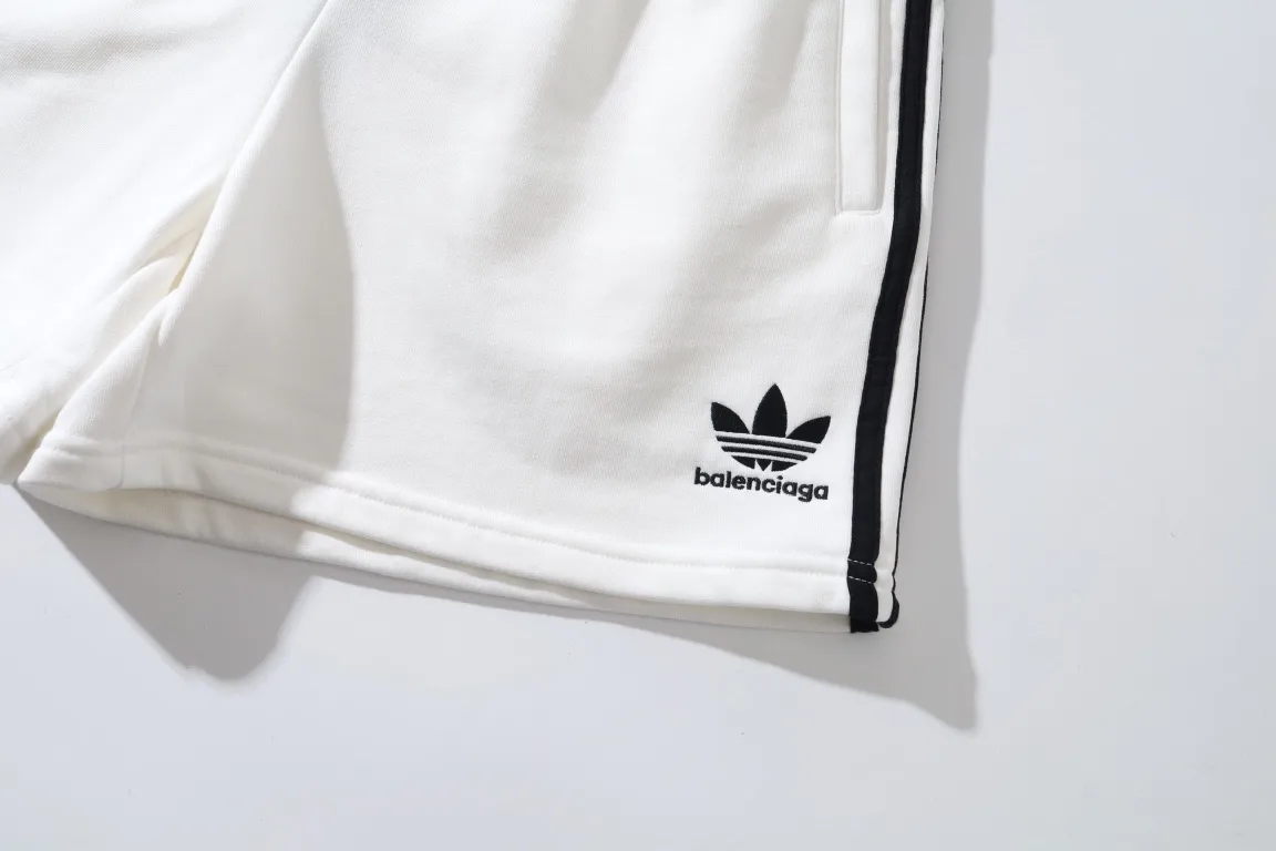 Logo Embroidered Striped Jersey Shorts D16521271 — view 57