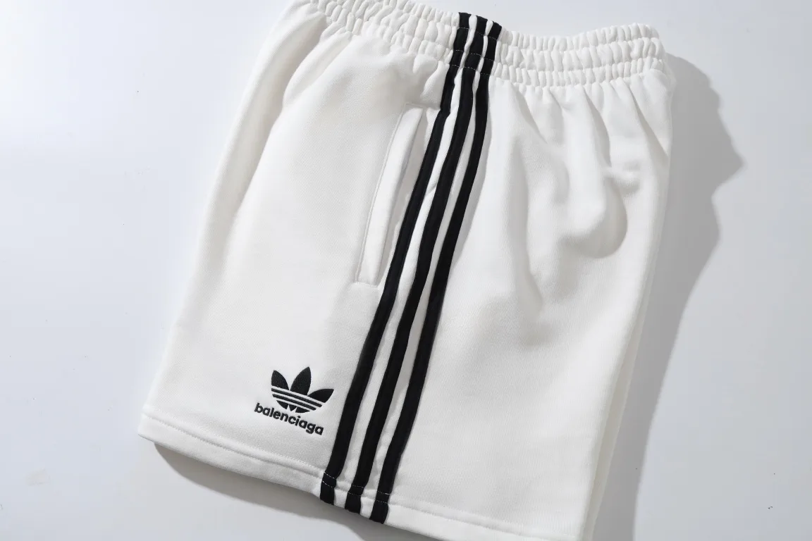 Logo Embroidered Striped Jersey Shorts D16521271 — view 59