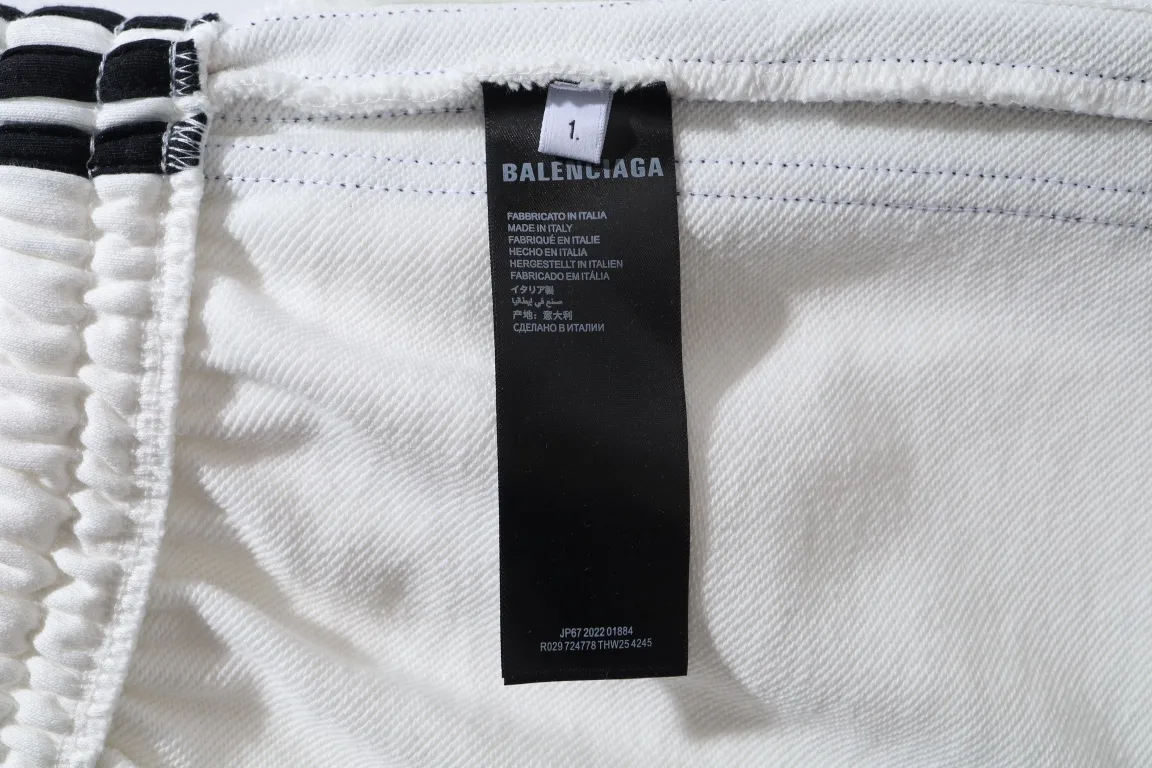 Logo Embroidered Striped Jersey Shorts D16521271 — view 63