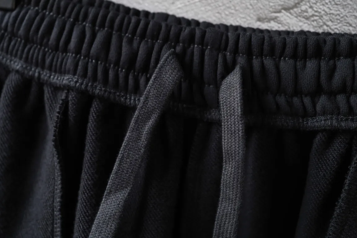 BB Logo Embroidered Cotton-Jersey Shorts D16521266 — view 7