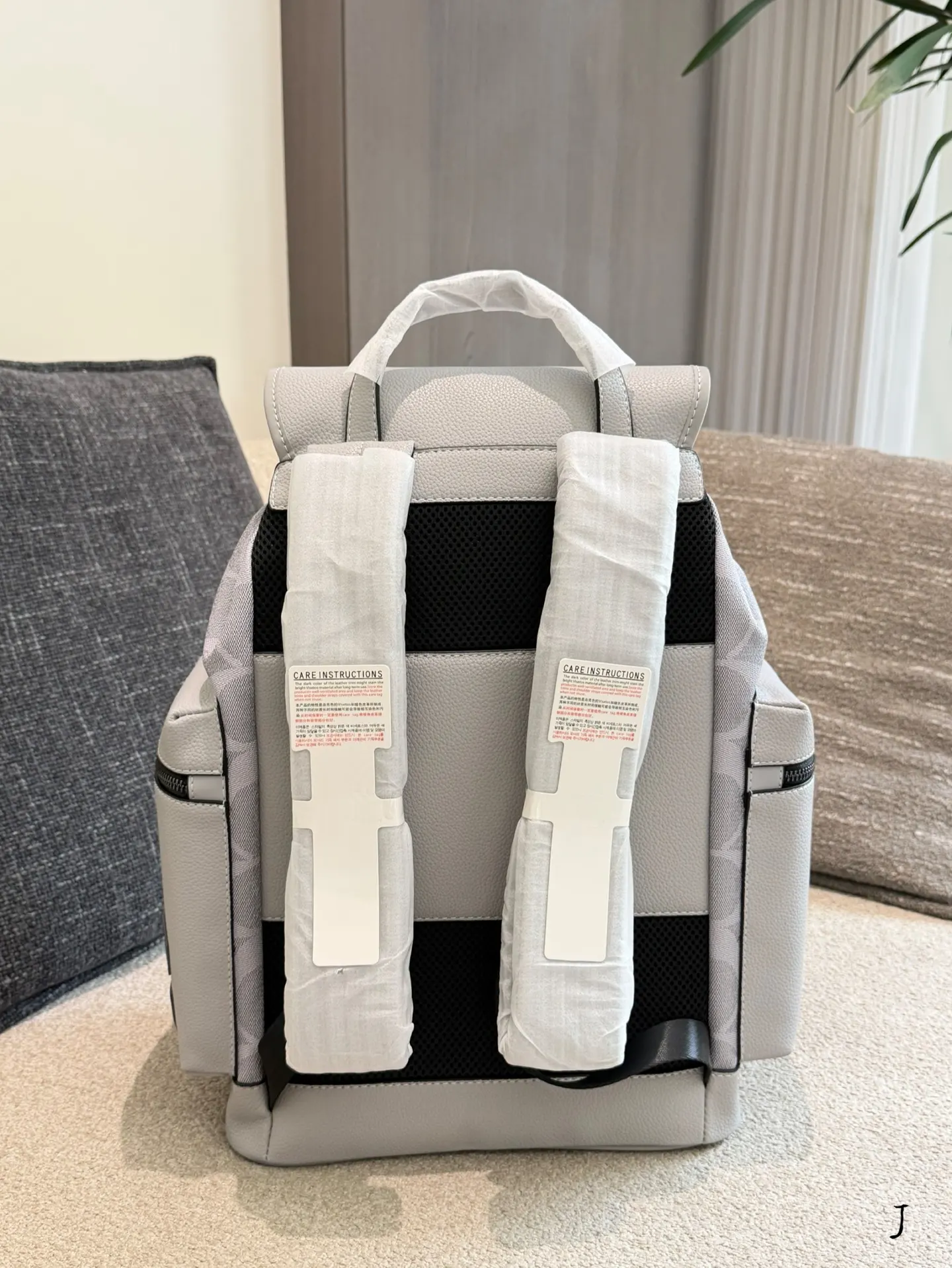 Sprint Signature Coated Canvas Backpack D35518031 — view 5