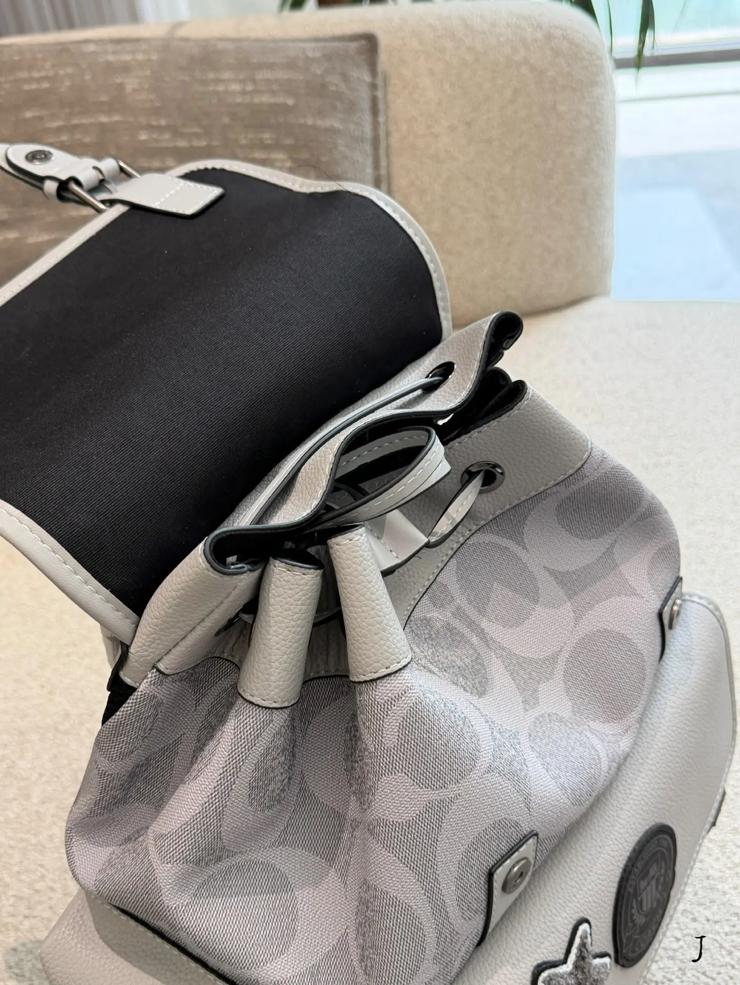 Sprint Signature Coated Canvas Backpack D35518031 — view 8