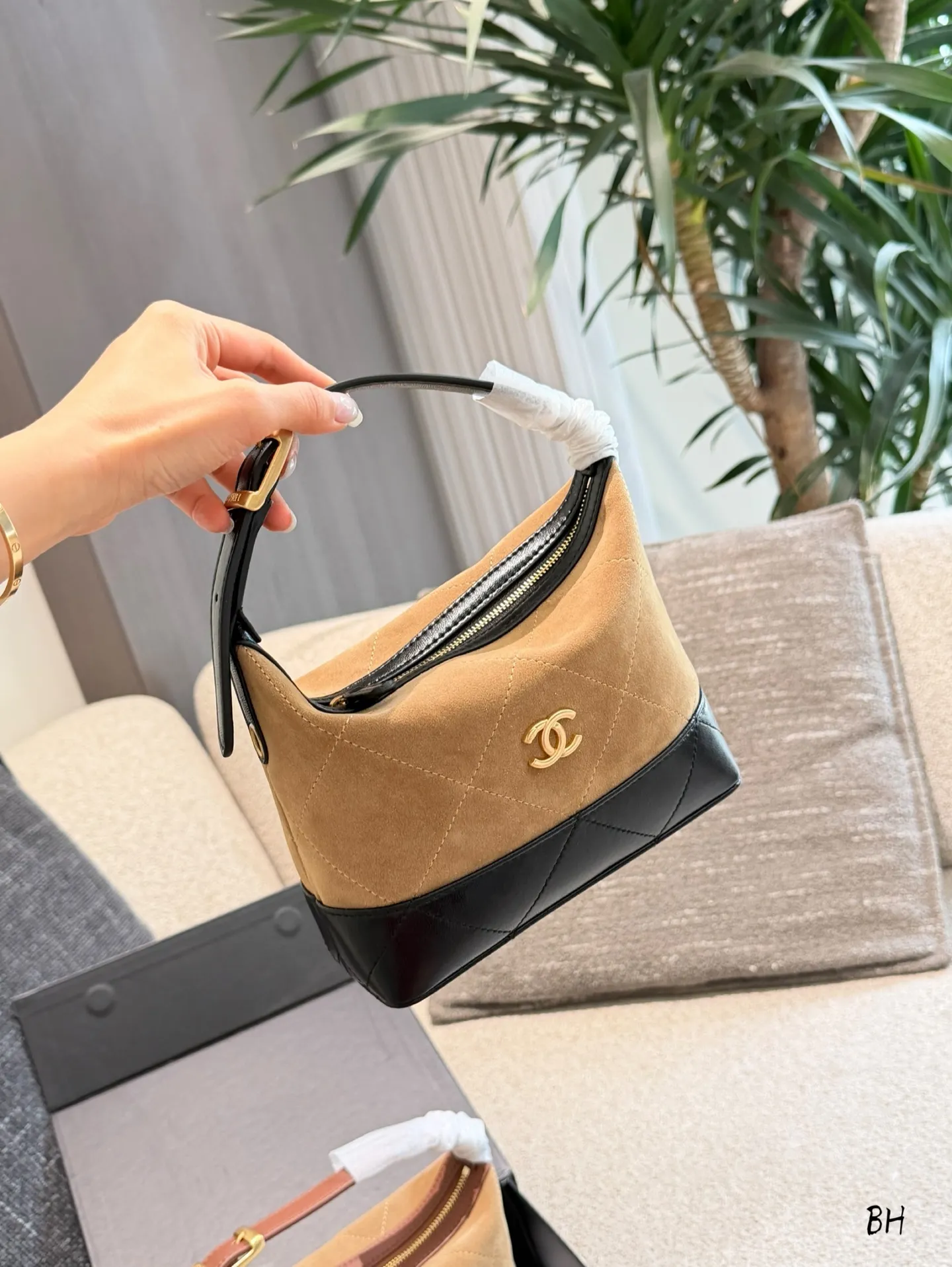 Chanel 26S Suede Lunchbox Bag D35518170 — view 4