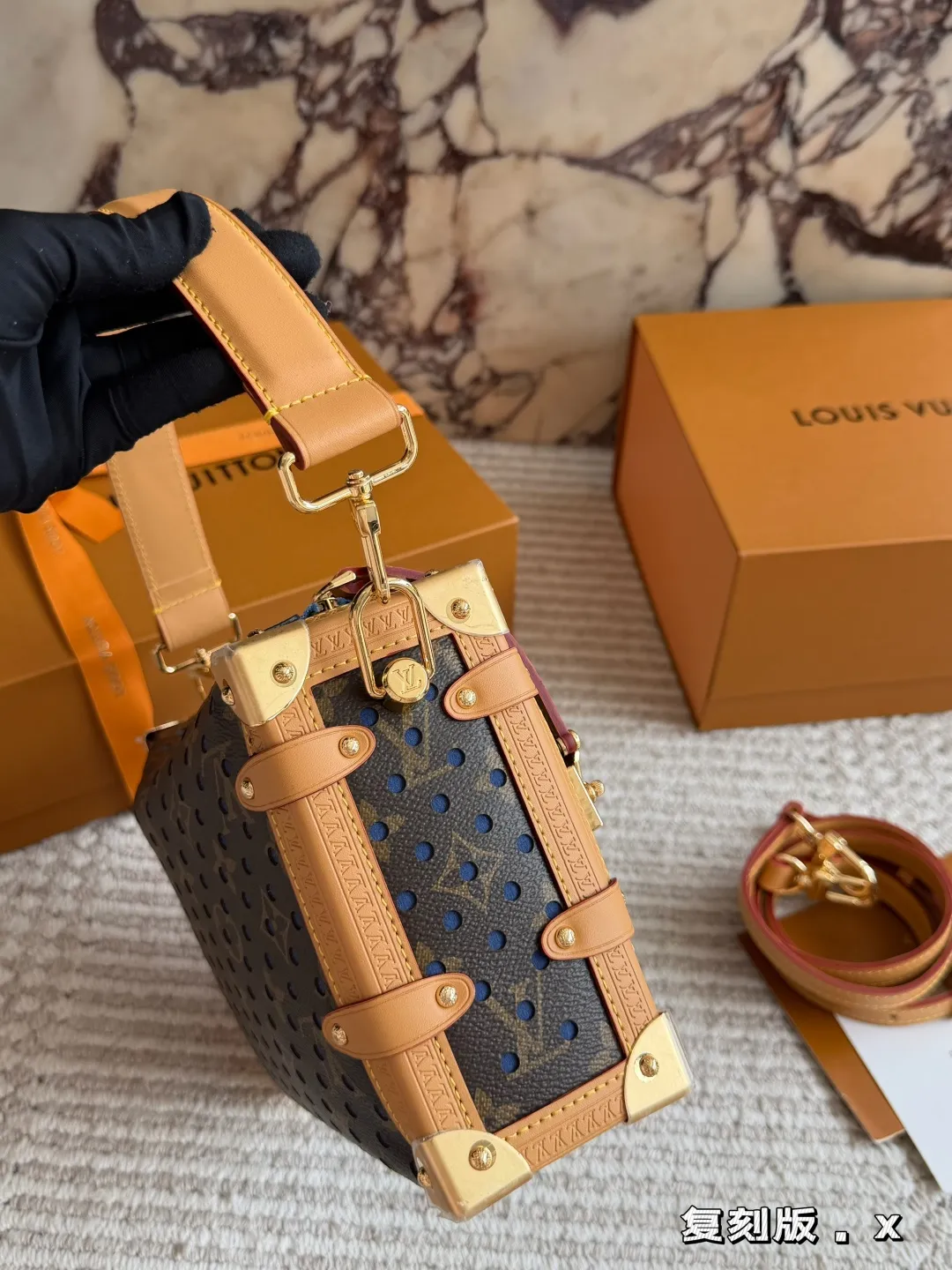 Monogram Trunk Shoulder Bag D36018461 — view 4