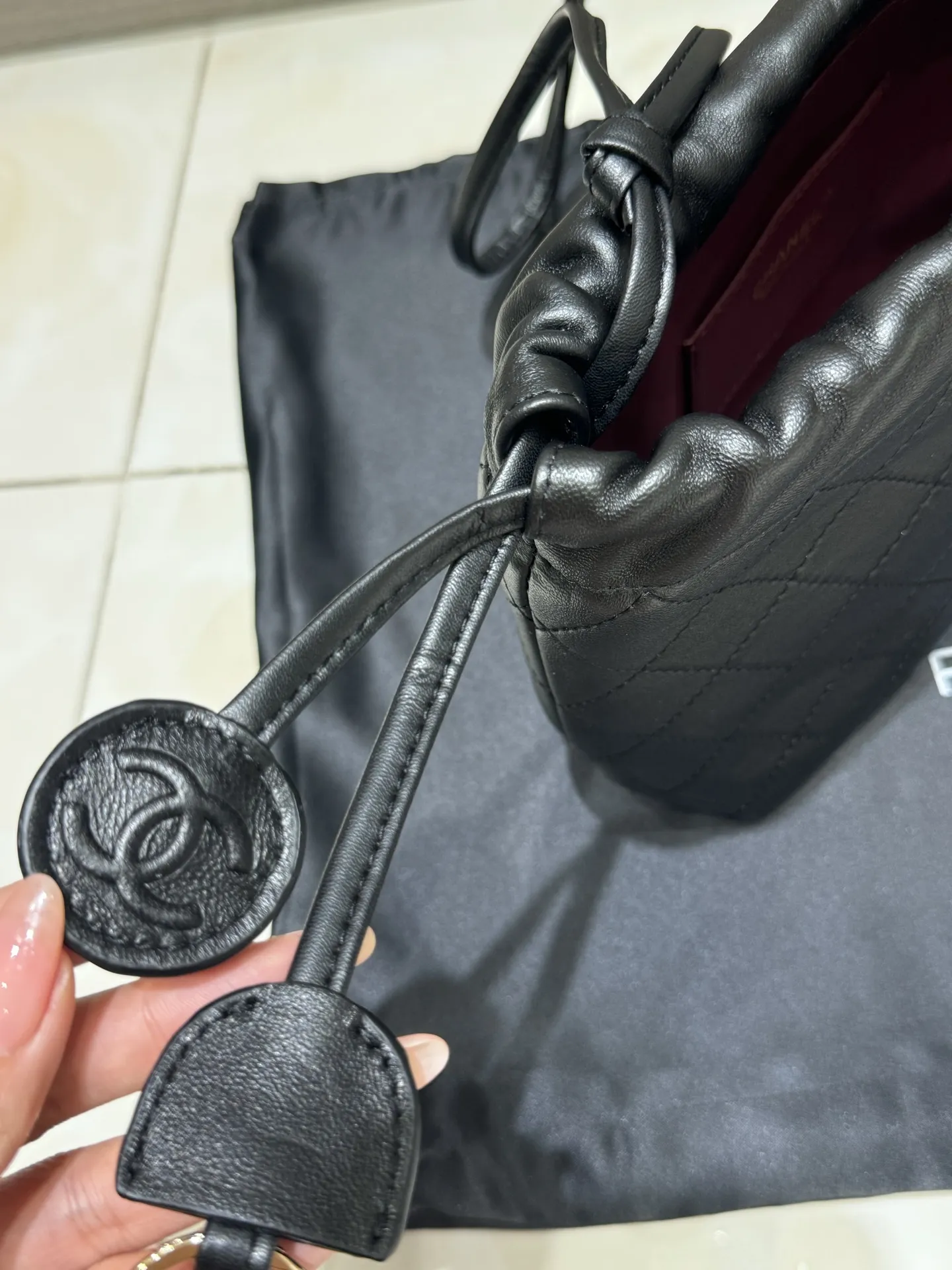 Chanel Drawstring Bucket Bag (Large) D38018280 — view 3