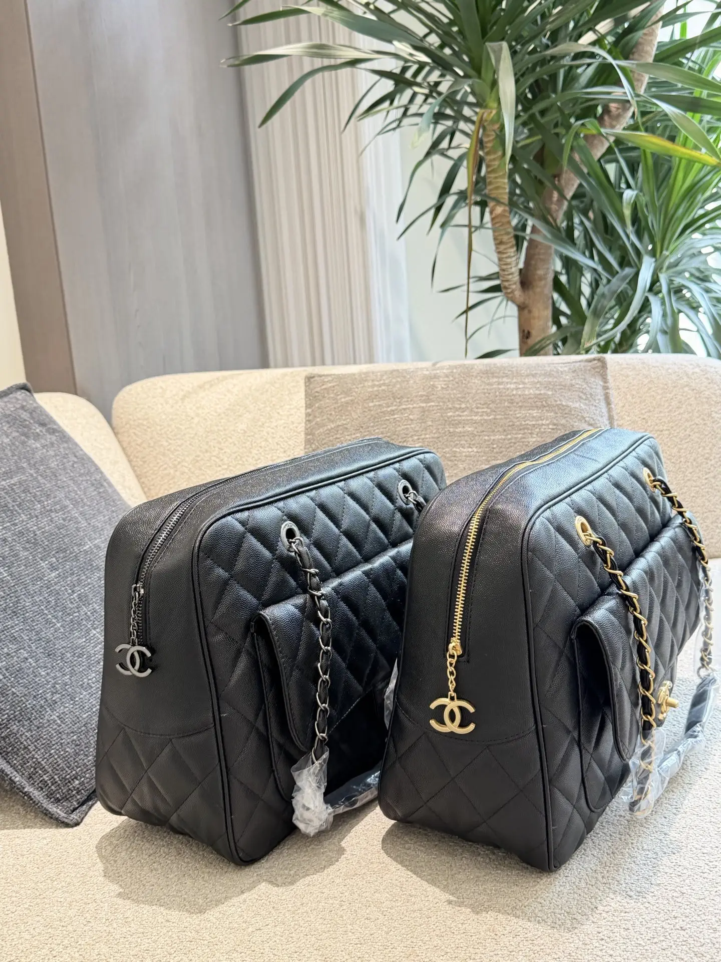 Quilted Leather Boston Bag D39018030 — view 4