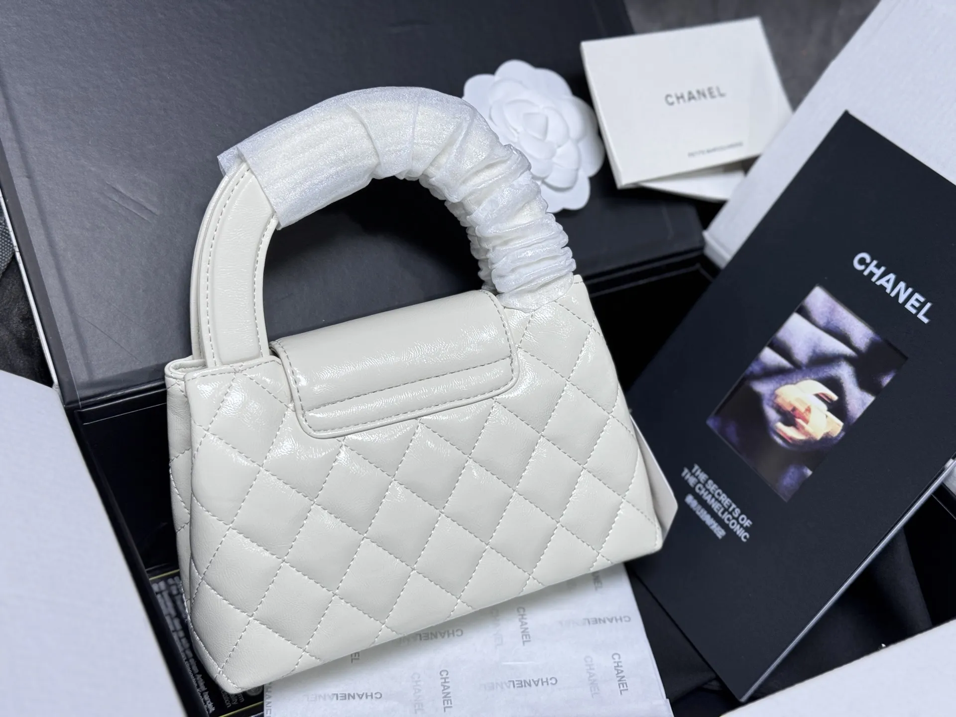 23K Kelly Quilted Leather Top-Handle Bag D41017847 — view 5