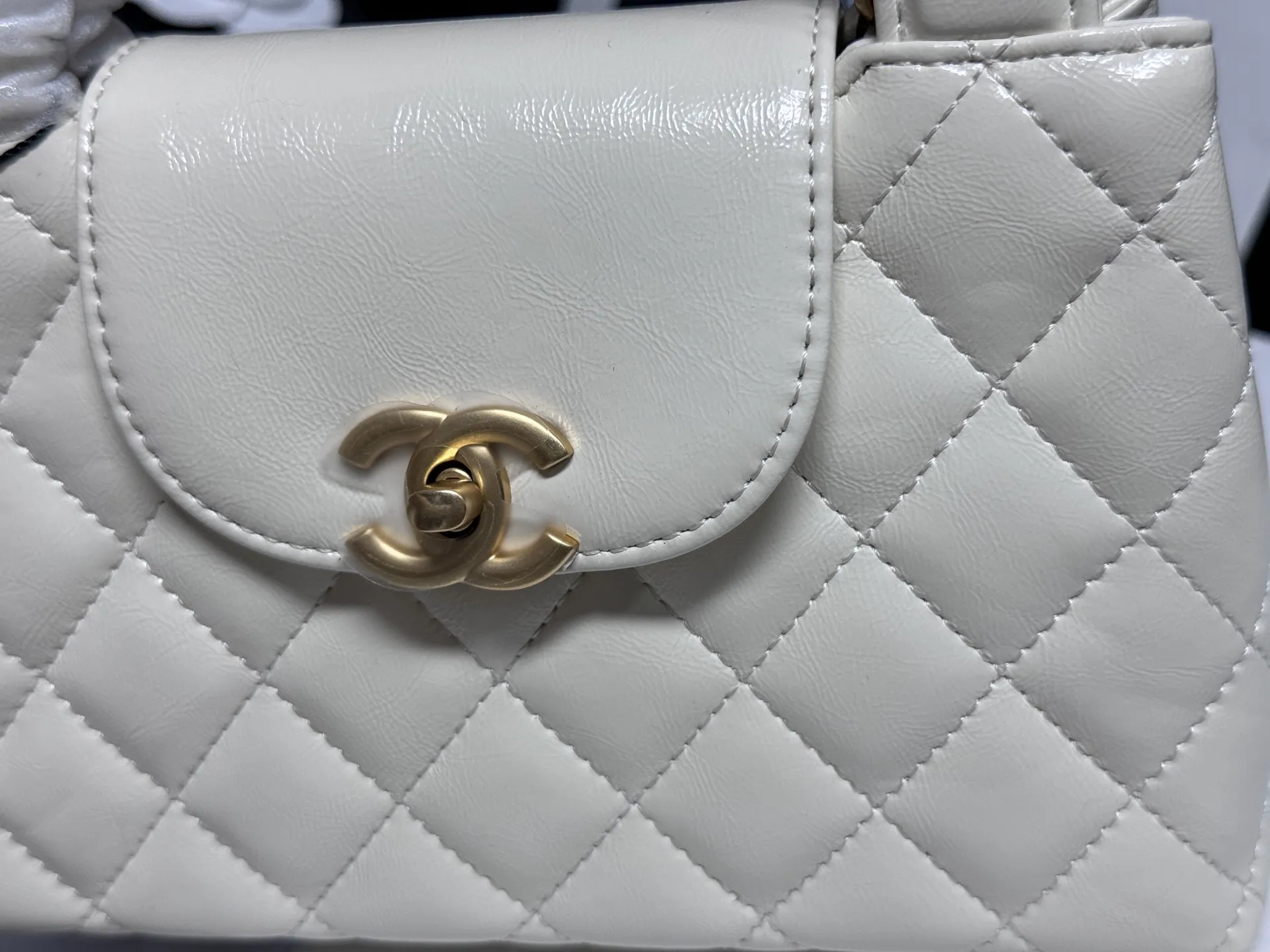 23K Kelly Quilted Leather Top-Handle Bag D41017847 — view 6