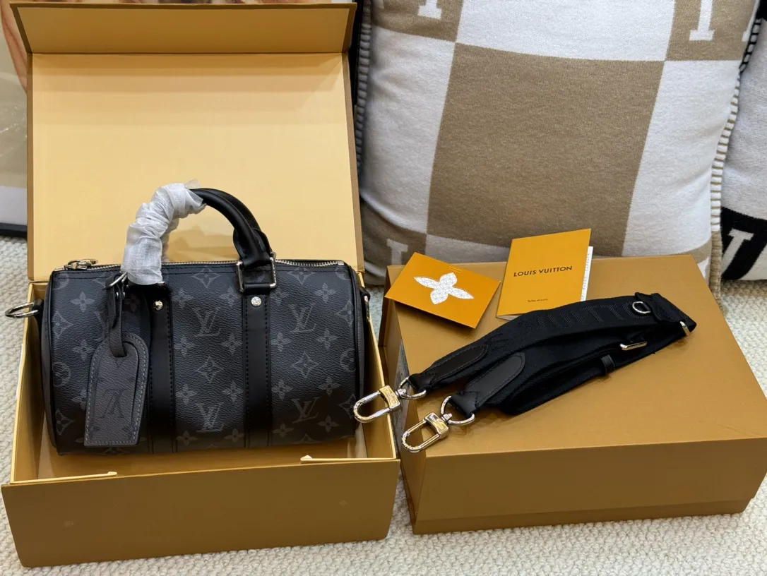 Keepall 25 Monogram Boston Bag D44017801