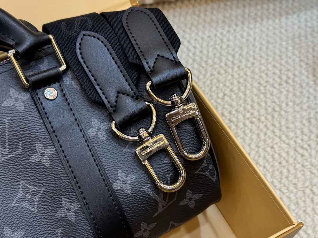 Keepall 25 Monogram Boston Bag D44017801 — view 6