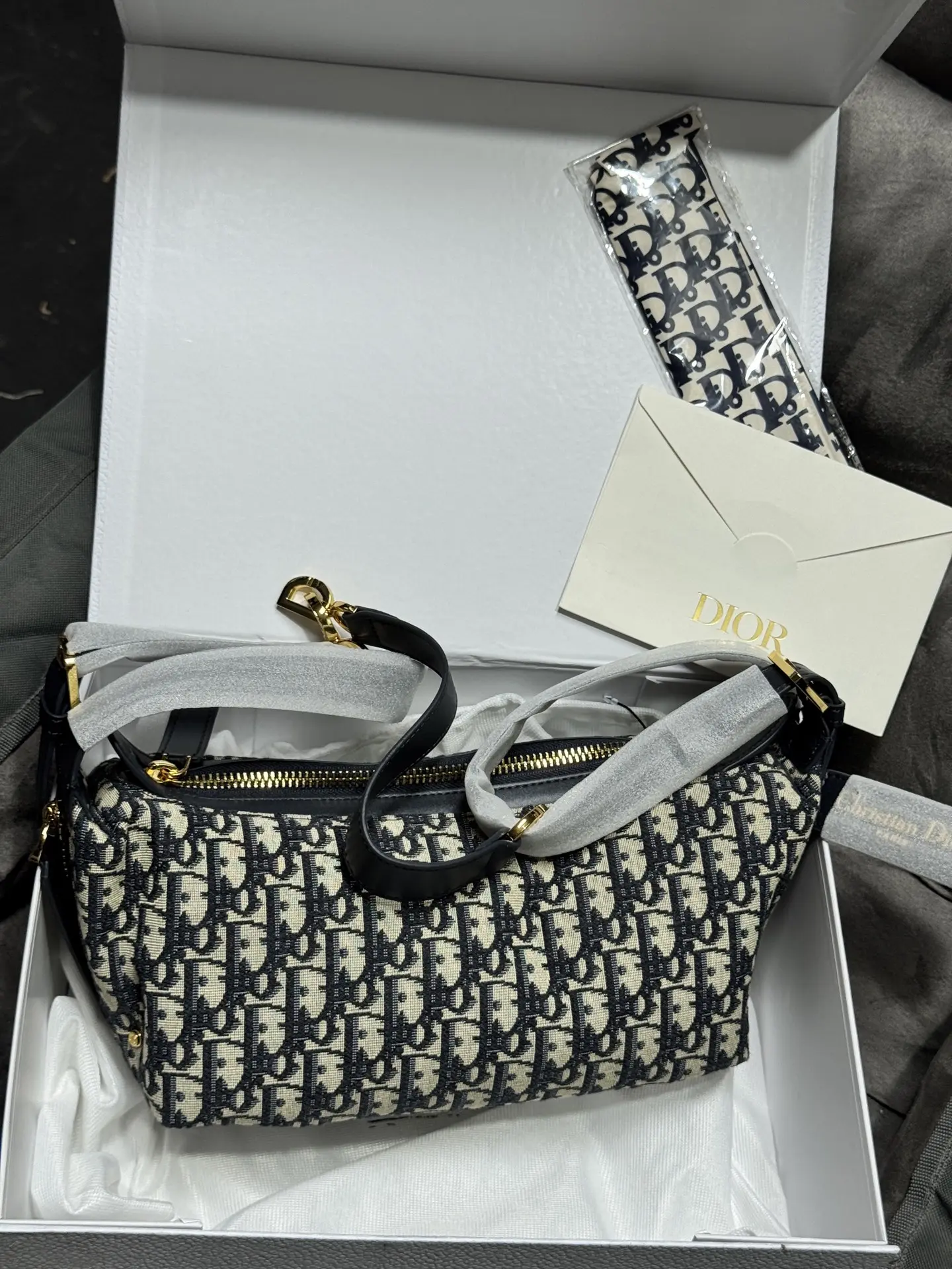 D-Journey Oblique Canvas Bag D48017771 — view 2