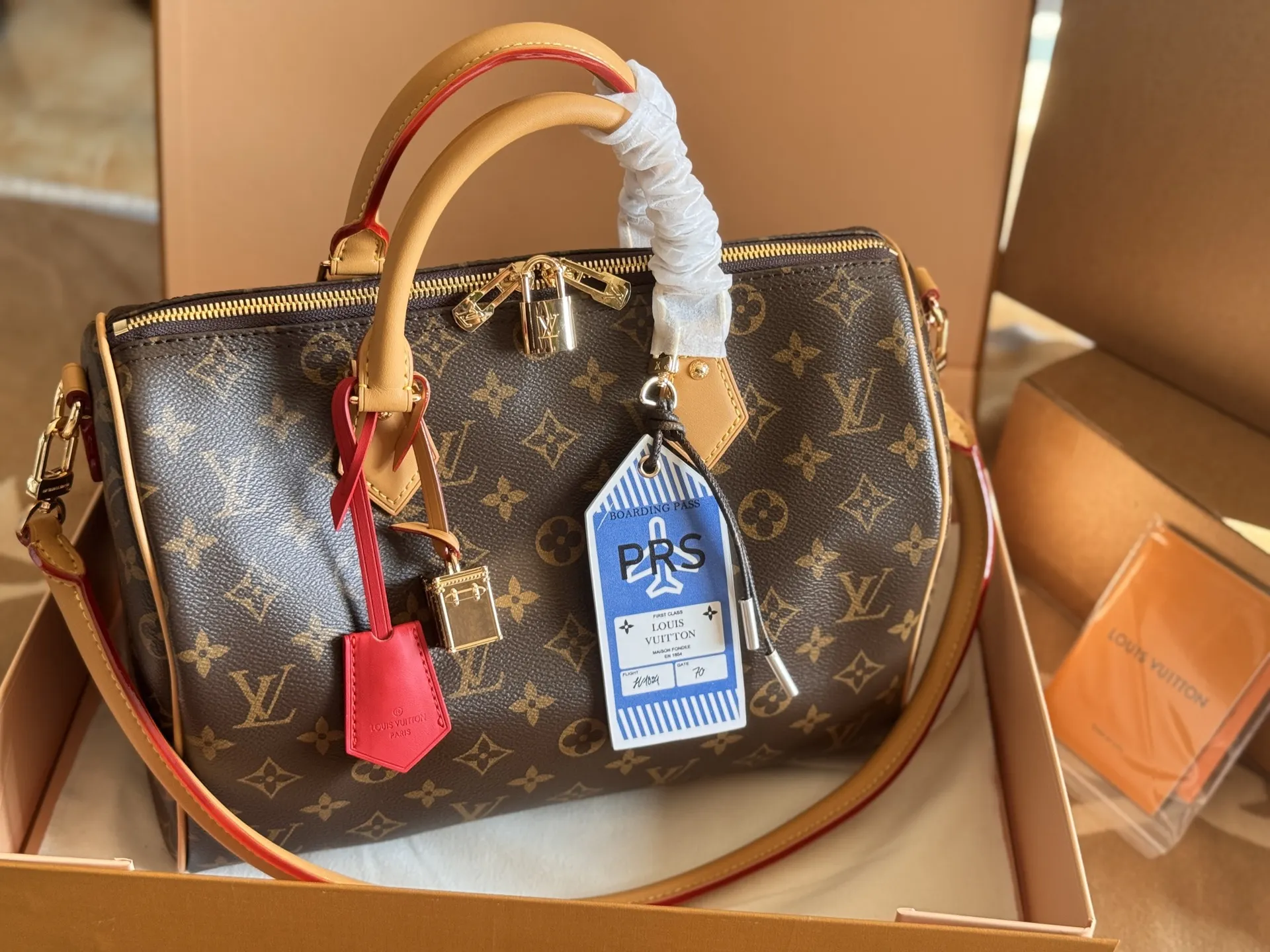Speedy Bandoulière 30 Monogram Top-Handle Bag D48017791 — view 4