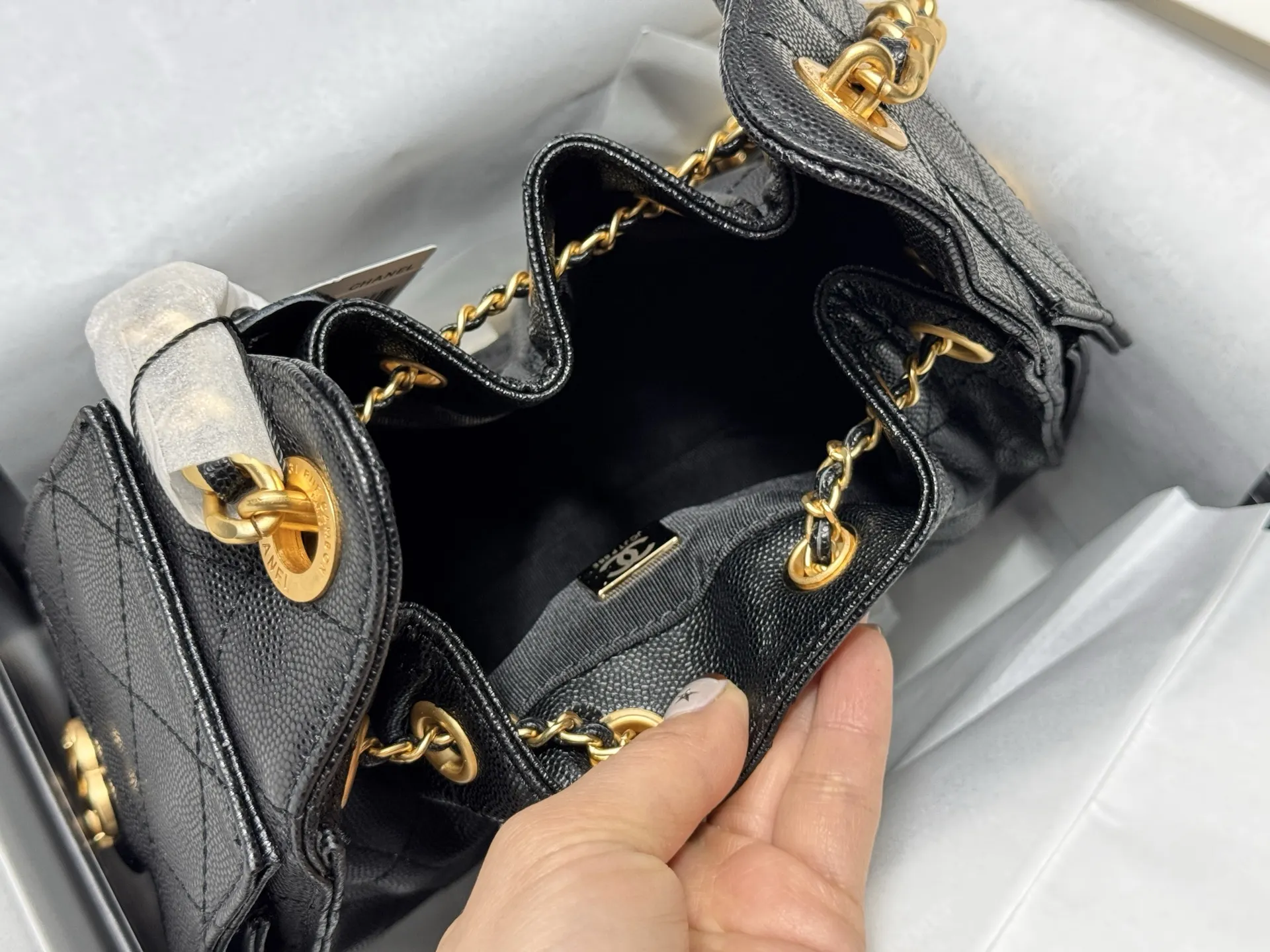 Chanel 25S Caviar Leather Hobo Bag D50017849 — view 9
