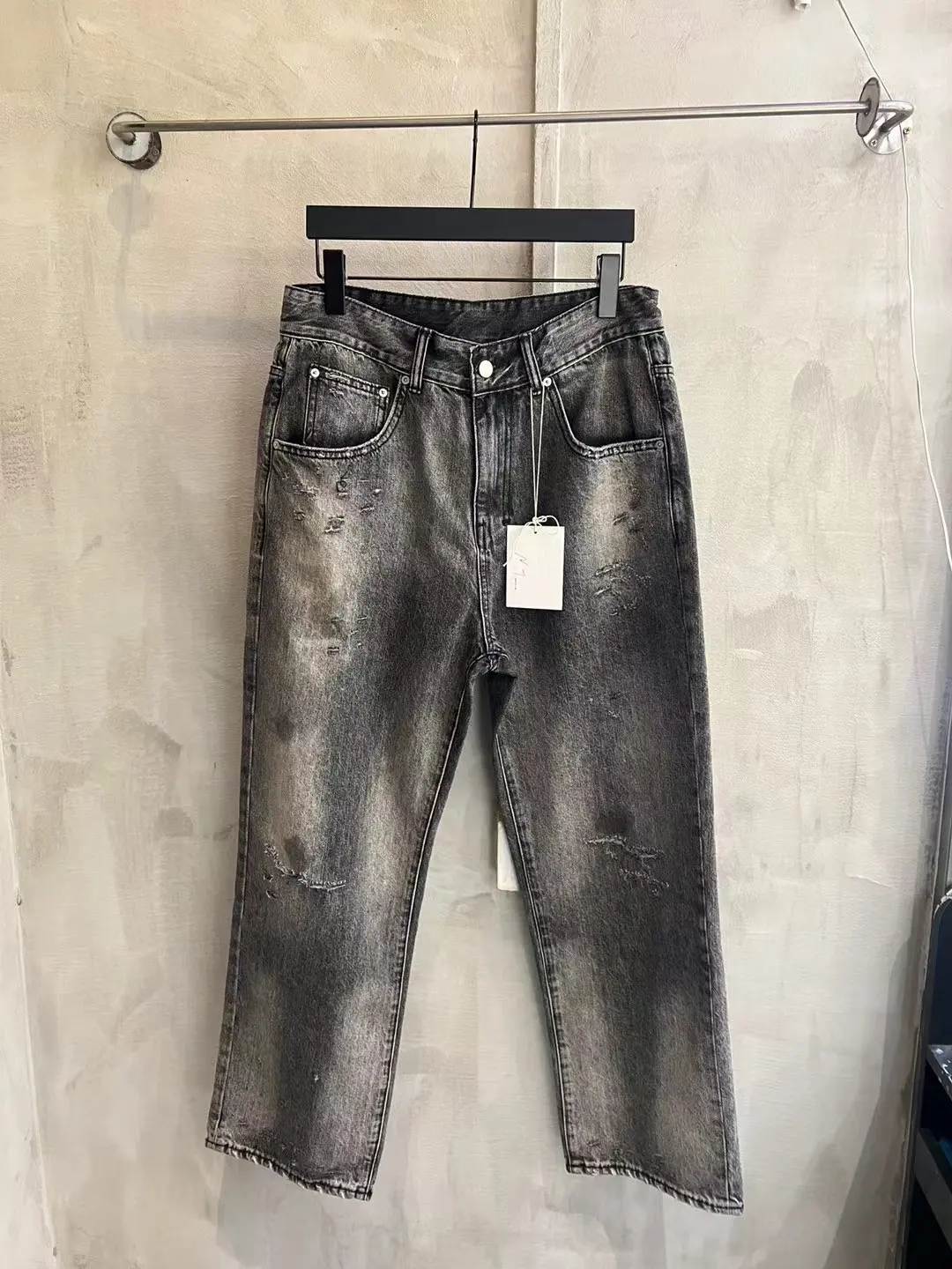 Distressed Tapered Selvedge Denim Jeans D19520579