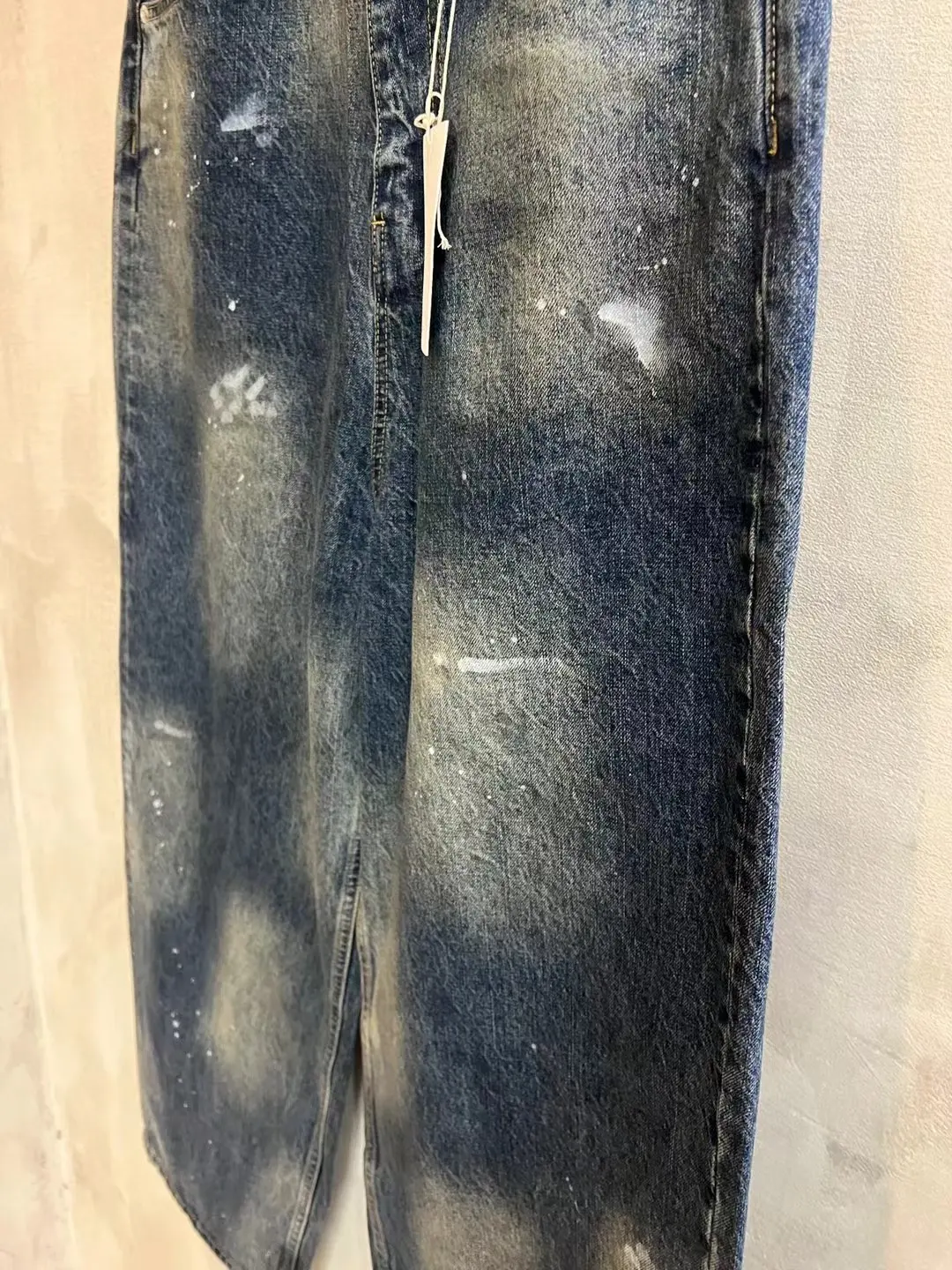 Ancellm Distressed Tapered-Leg Jeans D20020558 — view 22