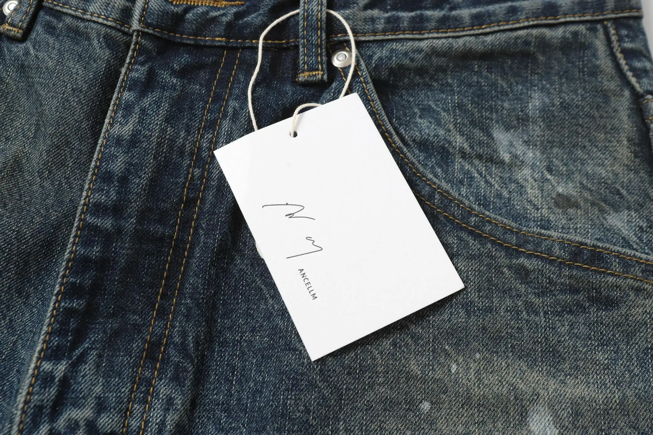 ANCELLM Distressed Tapered-Leg Jeans D20020559 — view 5