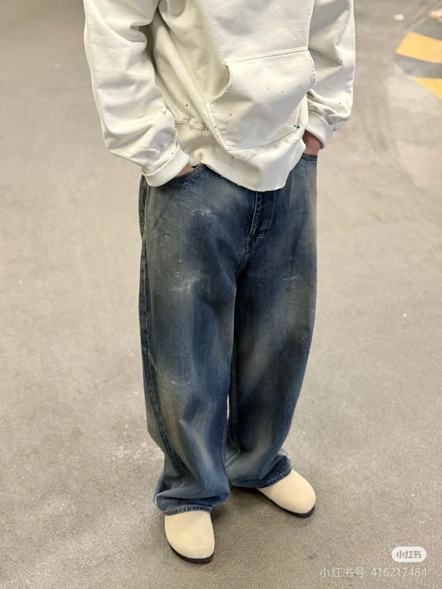 ANCELLM Distressed Tapered Jeans D20020557 — view 9
