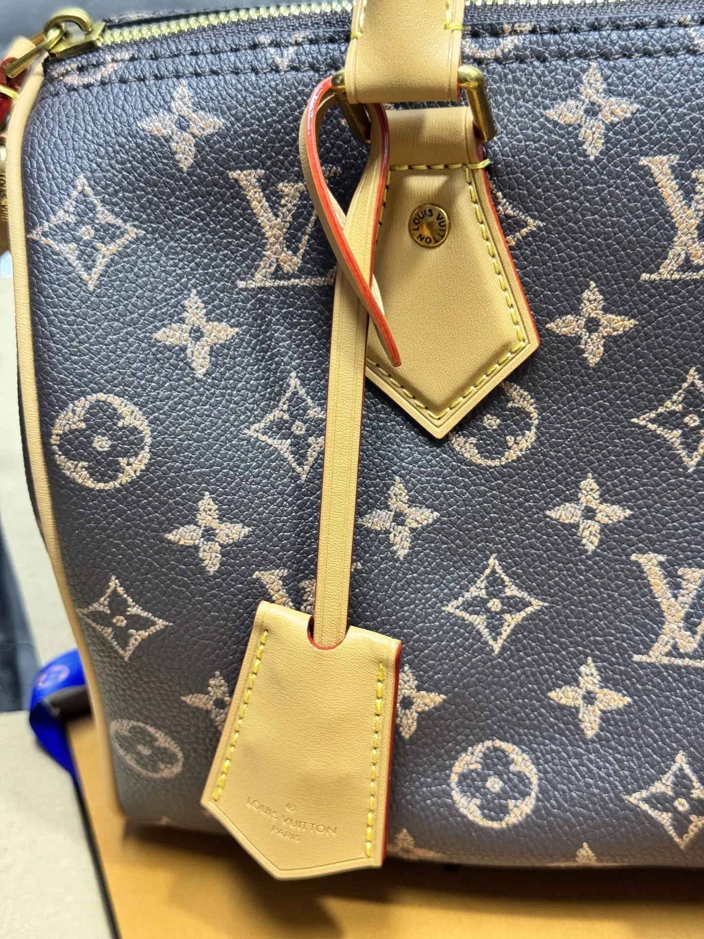 Louis Vuitton Speedy 25 Monogram Handbag D51017871 — view 3