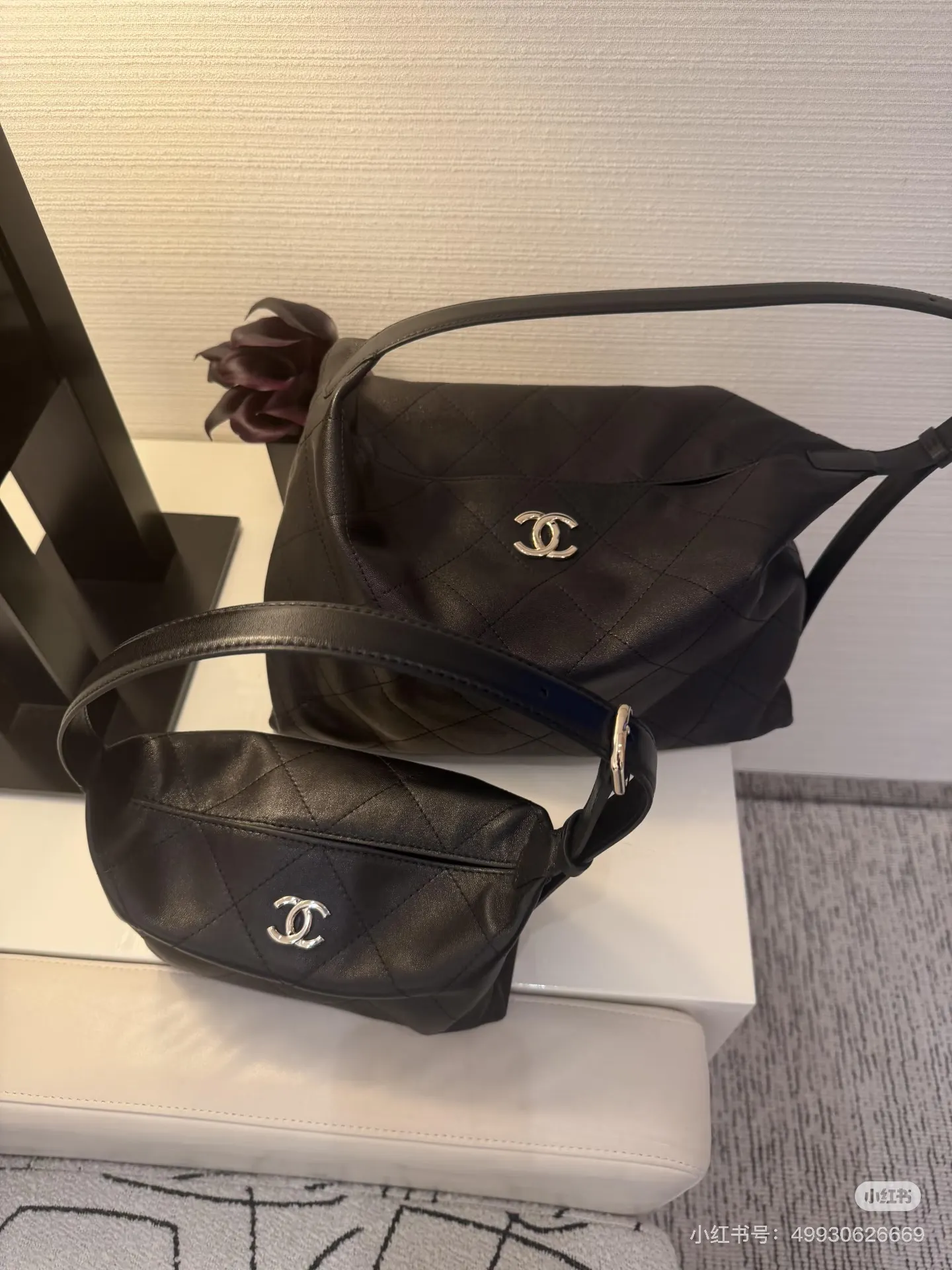 Chanel Quilted Hobo Bag D52017844 — view 7