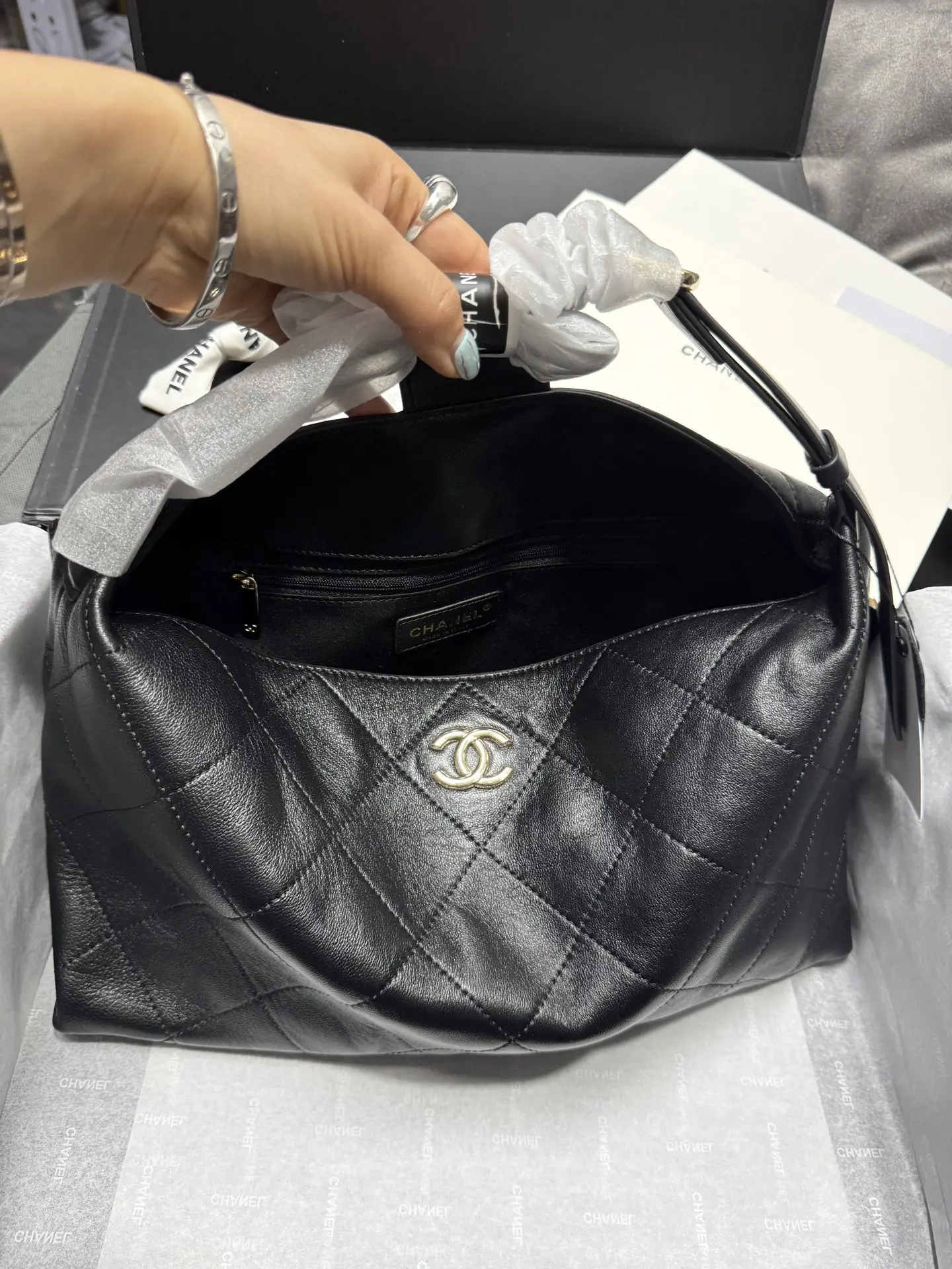 Chanel Hobo Bag with Quilted Leather D52017843 — view 8