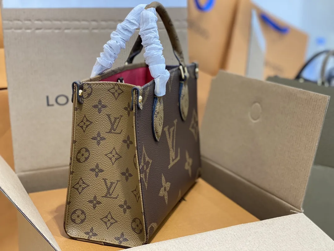 Onthego Jungle Monogram Tote Bag D54017795 — view 3