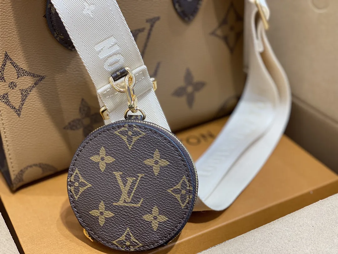 Onthego Jungle Monogram Tote Bag D54017795 — view 7