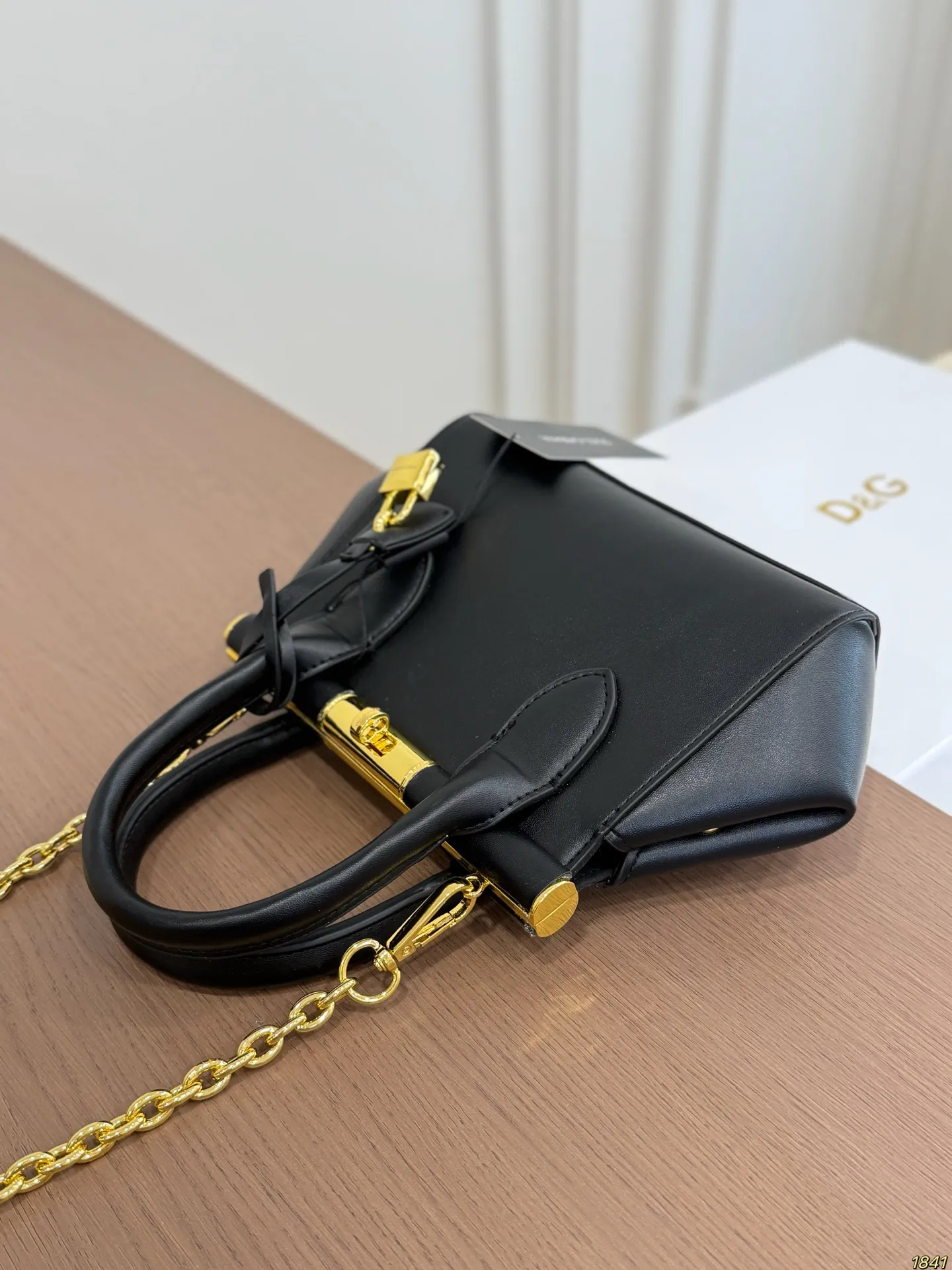 DG Logo Top-Handle Crossbody Bag D28018218 — view 7