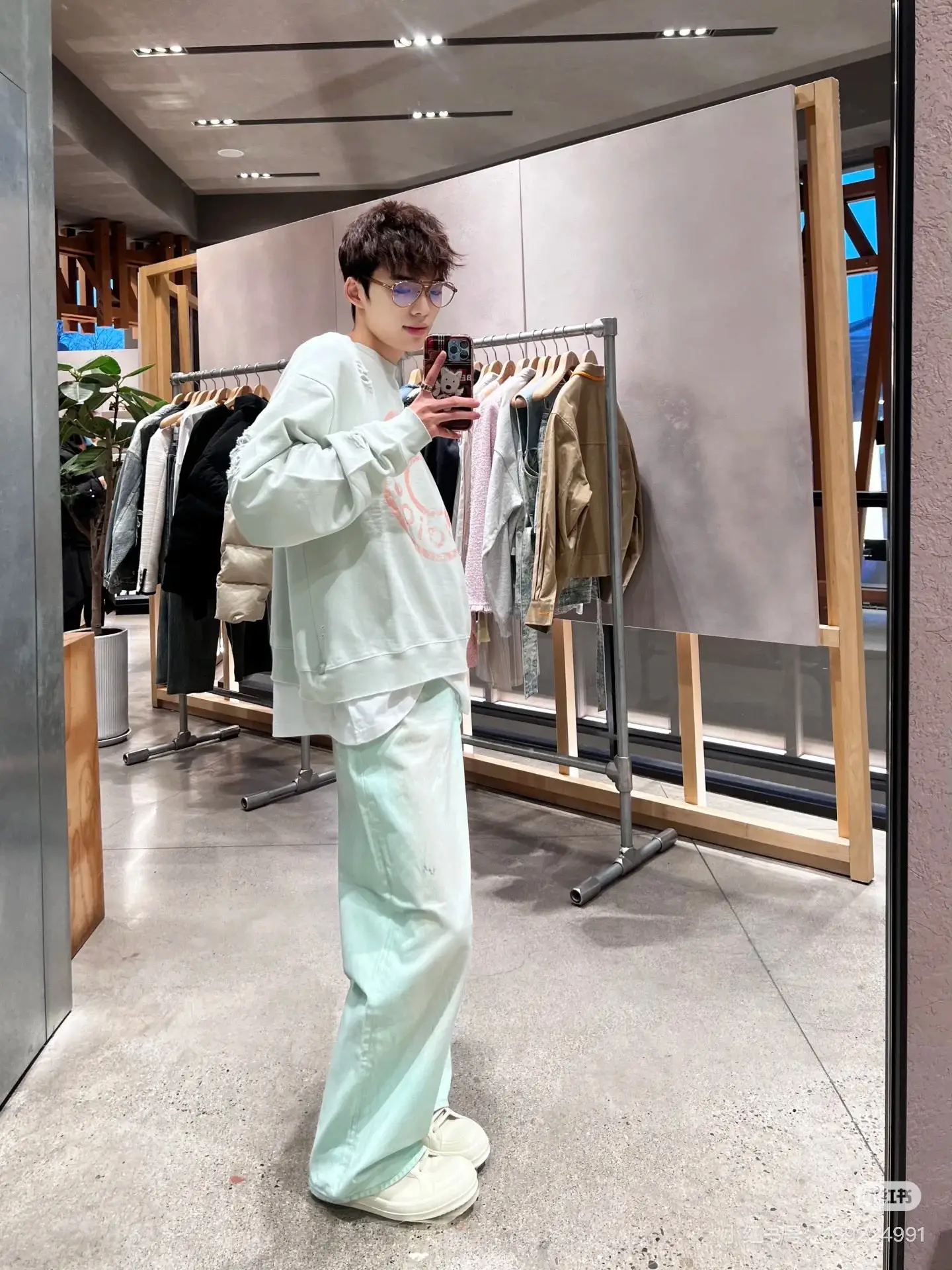 1981M Distressed Mud-Dye Luminous Jeans D22020555 — view 6