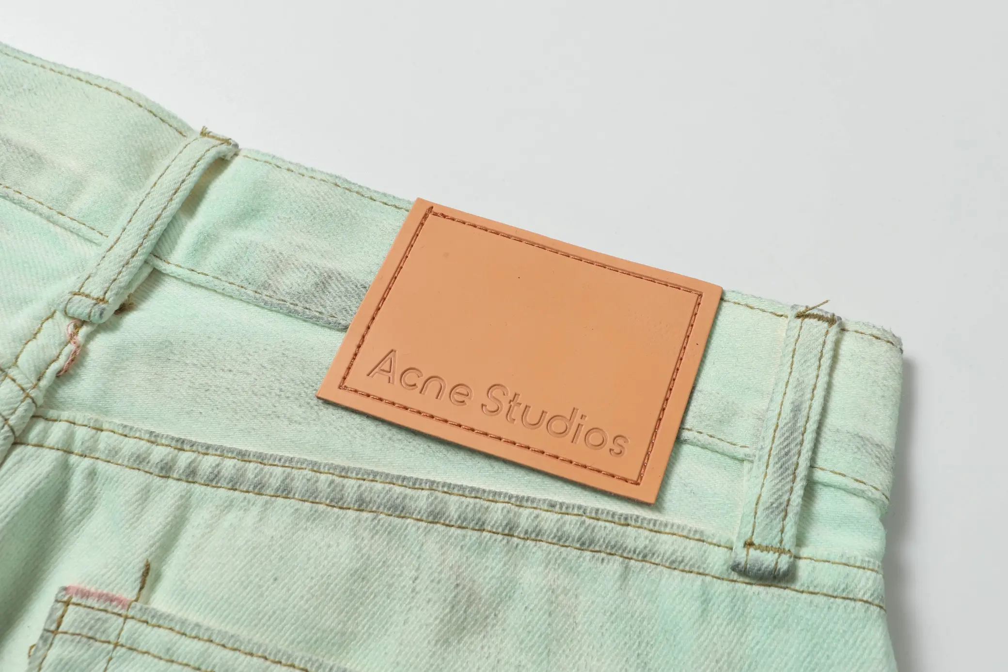 1981M Distressed Mud-Dye Luminous Jeans D22020555 — view 25