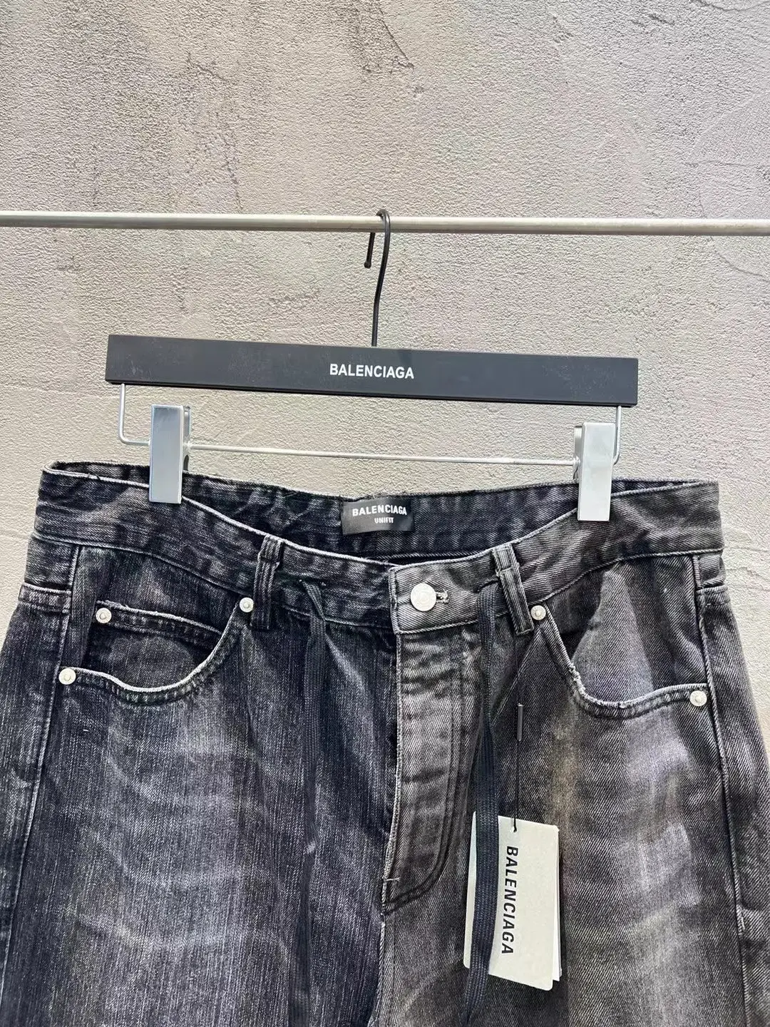 Asymmetric Hybrid Straight and Flare Jeans D23520564 — view 3