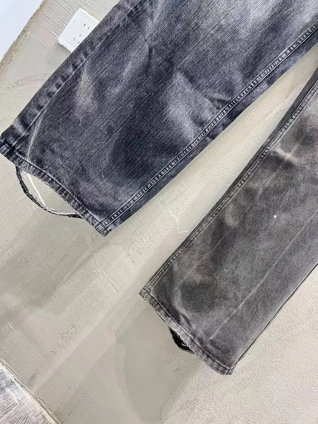 Asymmetric Hybrid Straight and Flare Jeans D23520564 — view 6