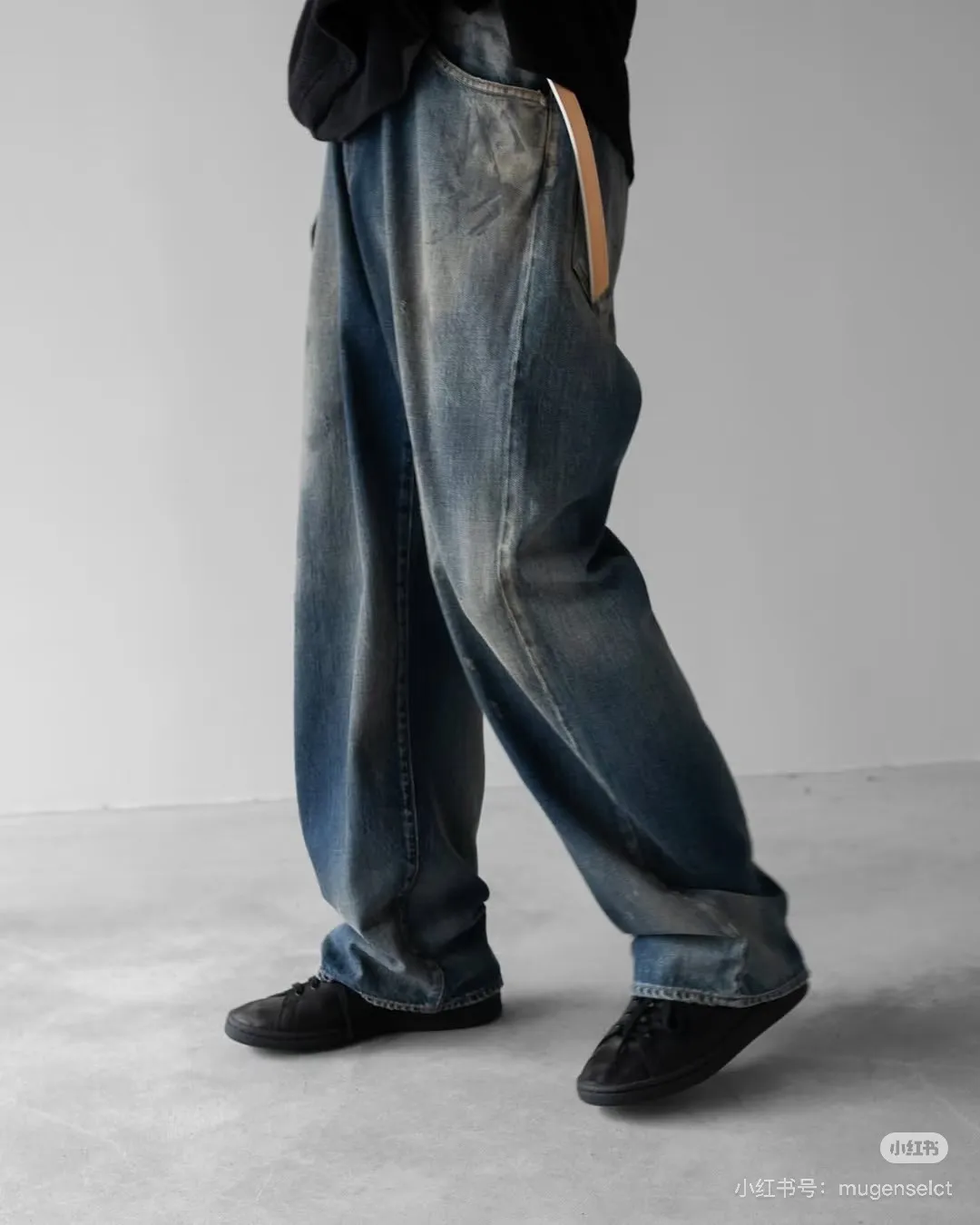 Ancellm Tapered Distressed Wash Jeans D21020561 — view 4
