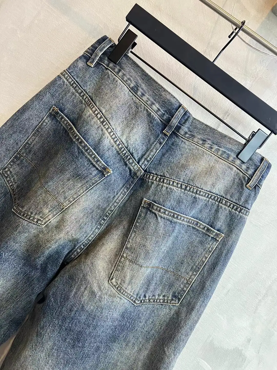 Ancellm Tapered Distressed Wash Jeans D21020561 — view 15