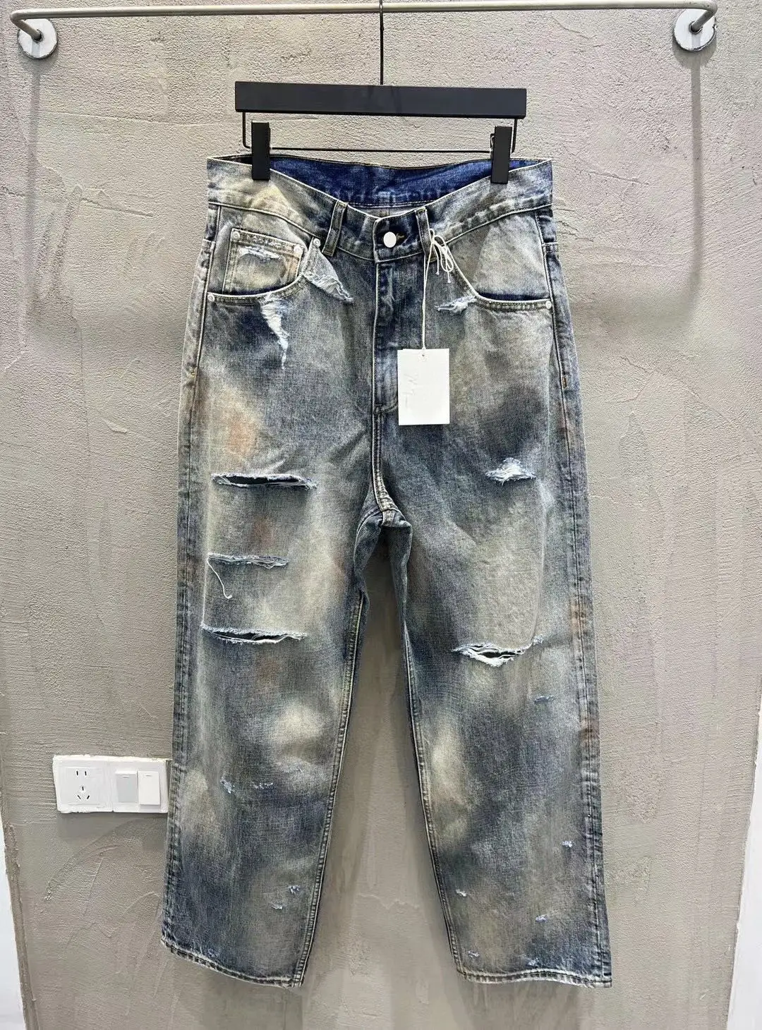 Ancellm Distressed Mud-Dyed Wide-Leg Jeans D21520566 — view 9