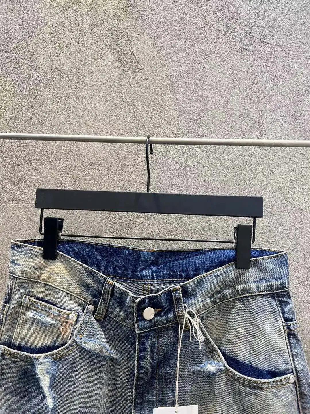 Ancellm Distressed Mud-Dyed Wide-Leg Jeans D21520566 — view 11