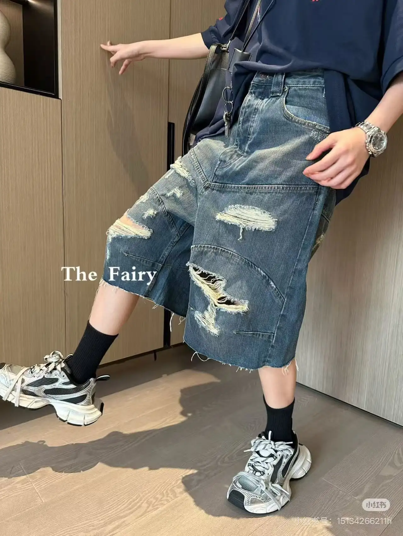 Baggy Distressed Denim Shorts D24518721 — view 7