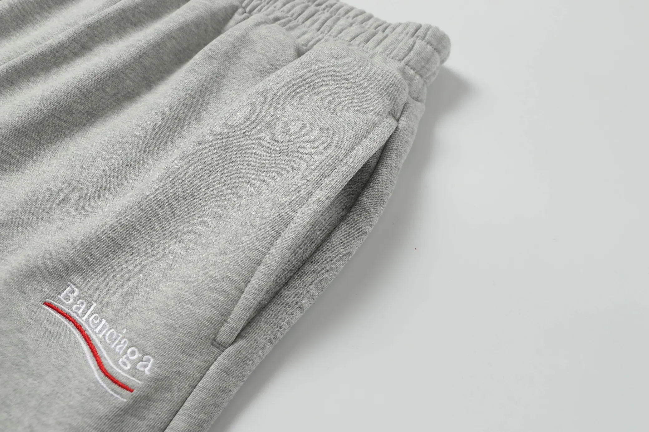Logo Embroidered Cotton-Jersey Shorts D17518704 — view 3