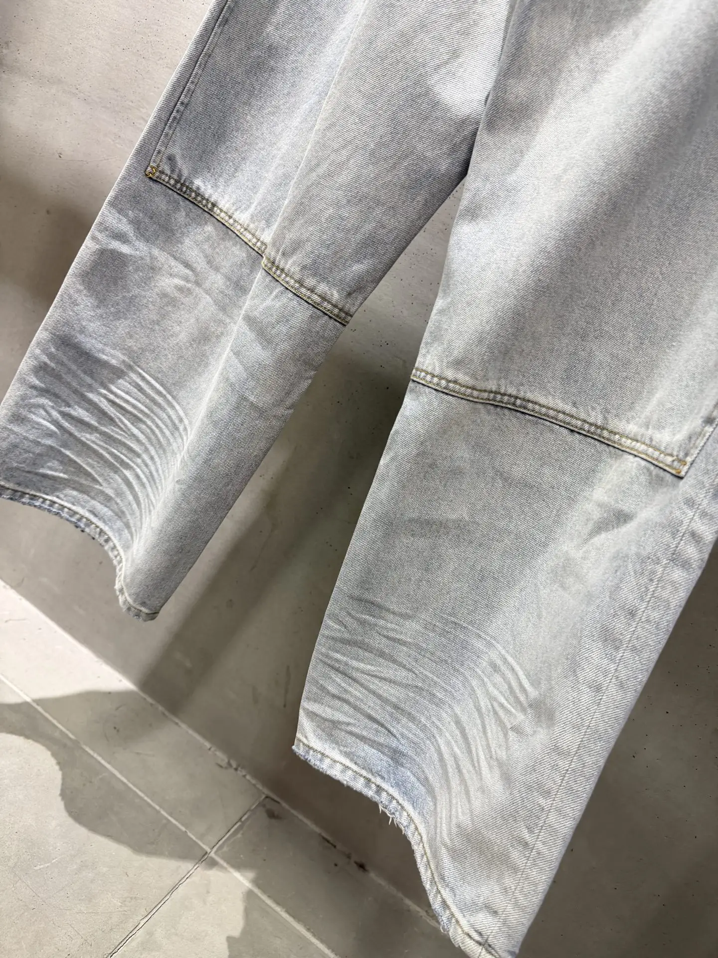 Distressed Wide-Leg Denim Jeans D21020567 — view 8
